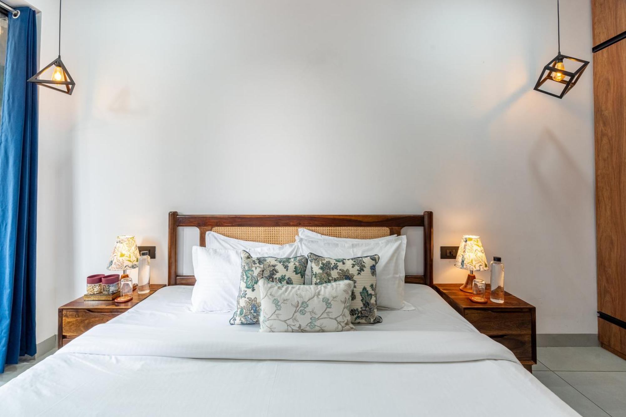 Alaya Ramalaya - With Balcony 4*