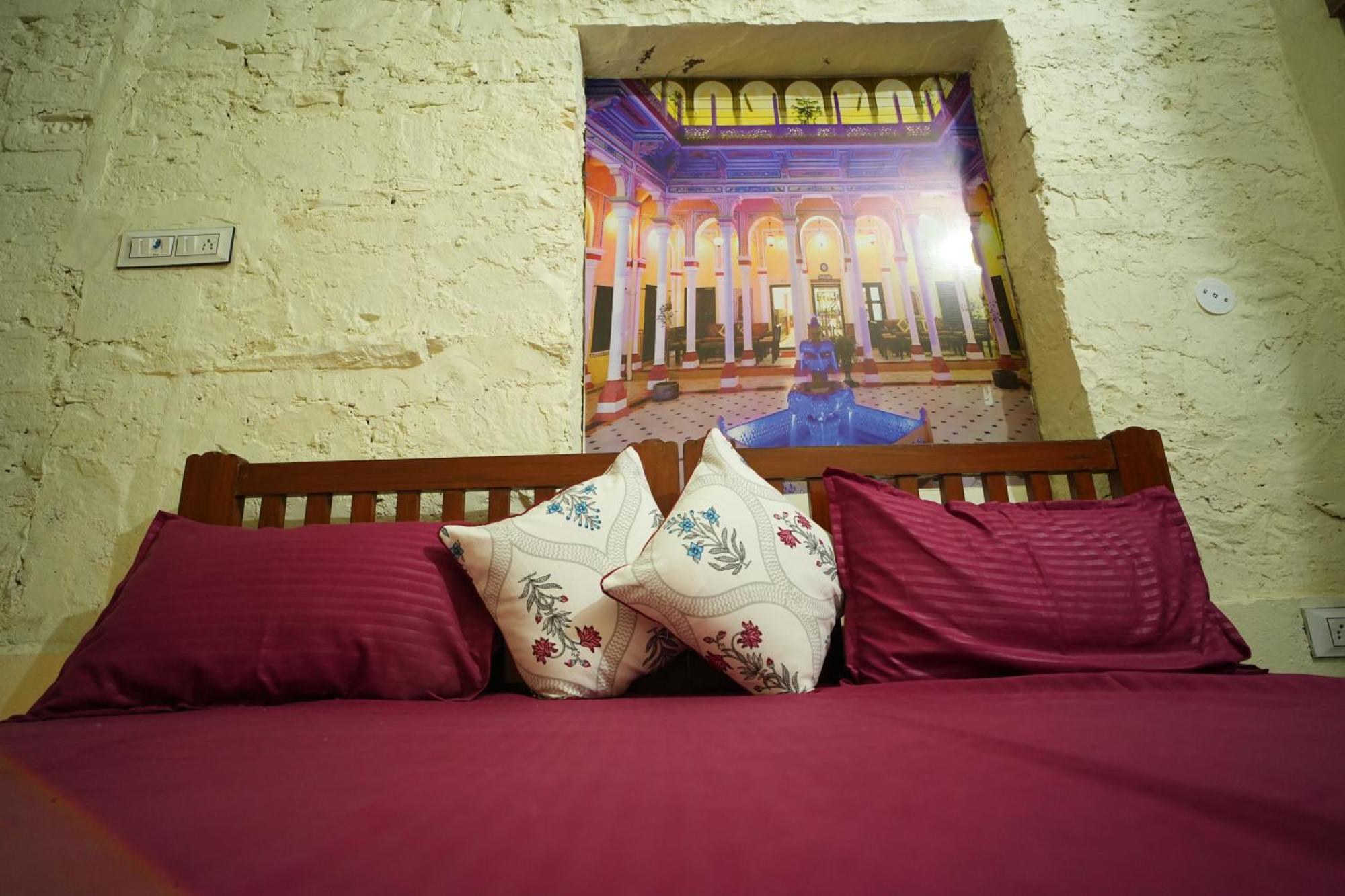 Hostel Travellers Village