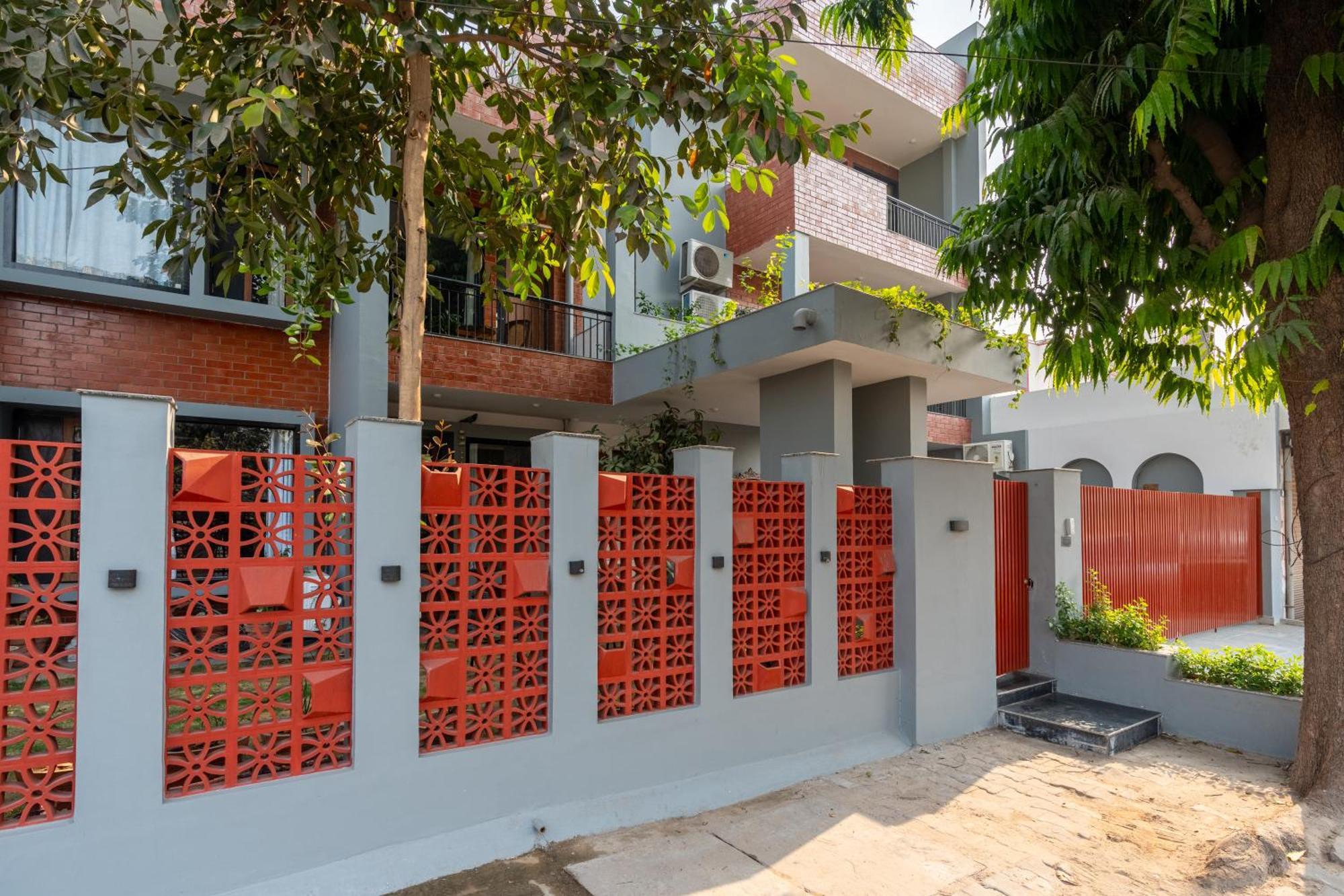 Alaya Ramalaya - With Balcony 4*