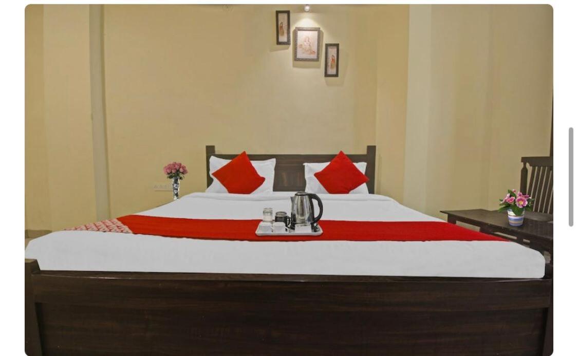 Ak - Budgeted In 3* Jaipur