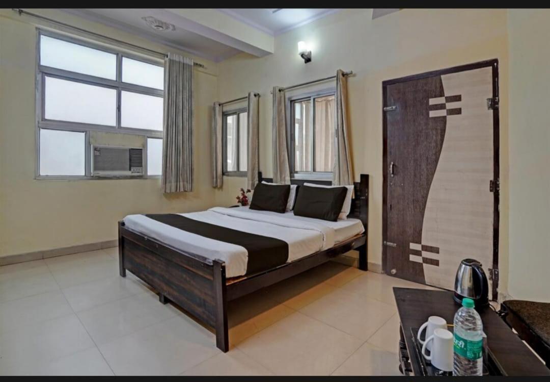Ak - Budgeted In Hotel 3*