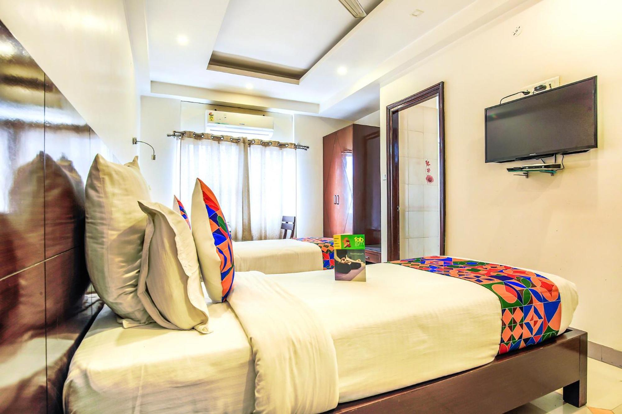 Fabhotel Tipsyy Hotel 3*