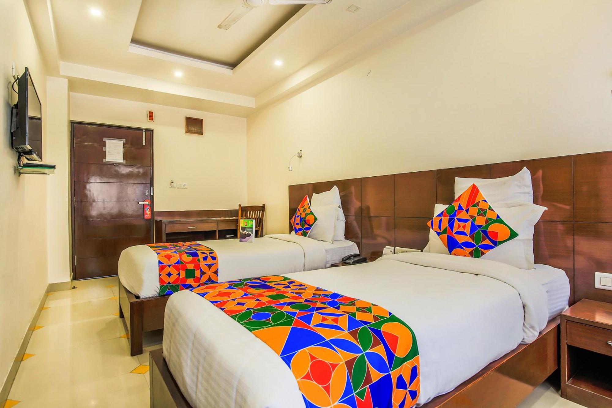 Fabhotel Tipsyy