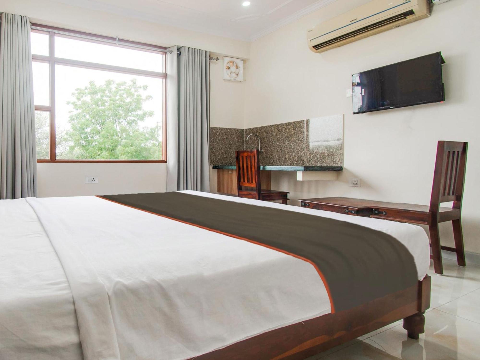 Collection O Omeshwari Hotel