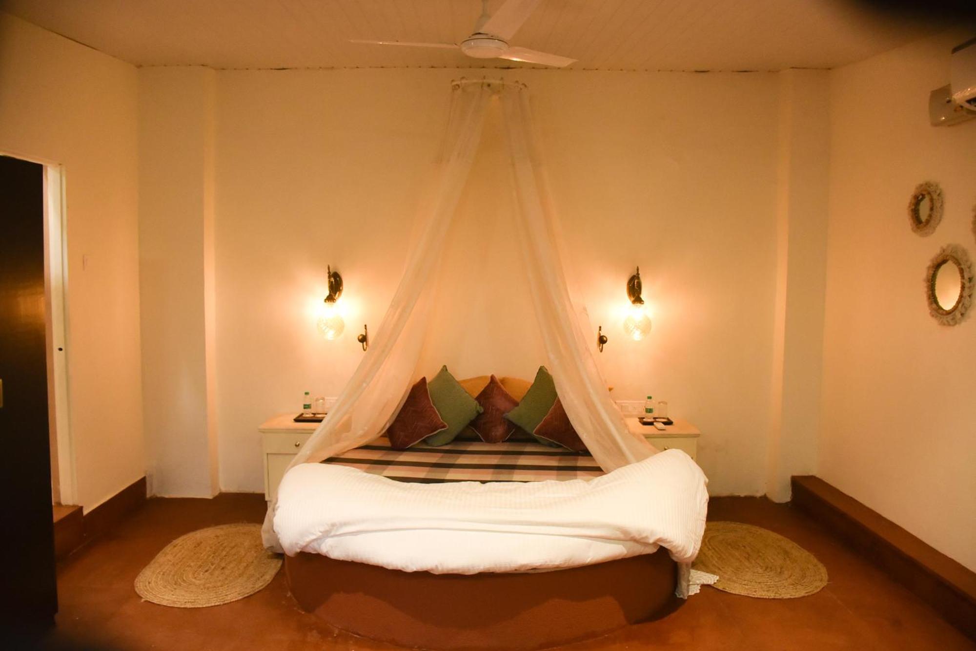 Chalet Om Kanta Farms Jaipur