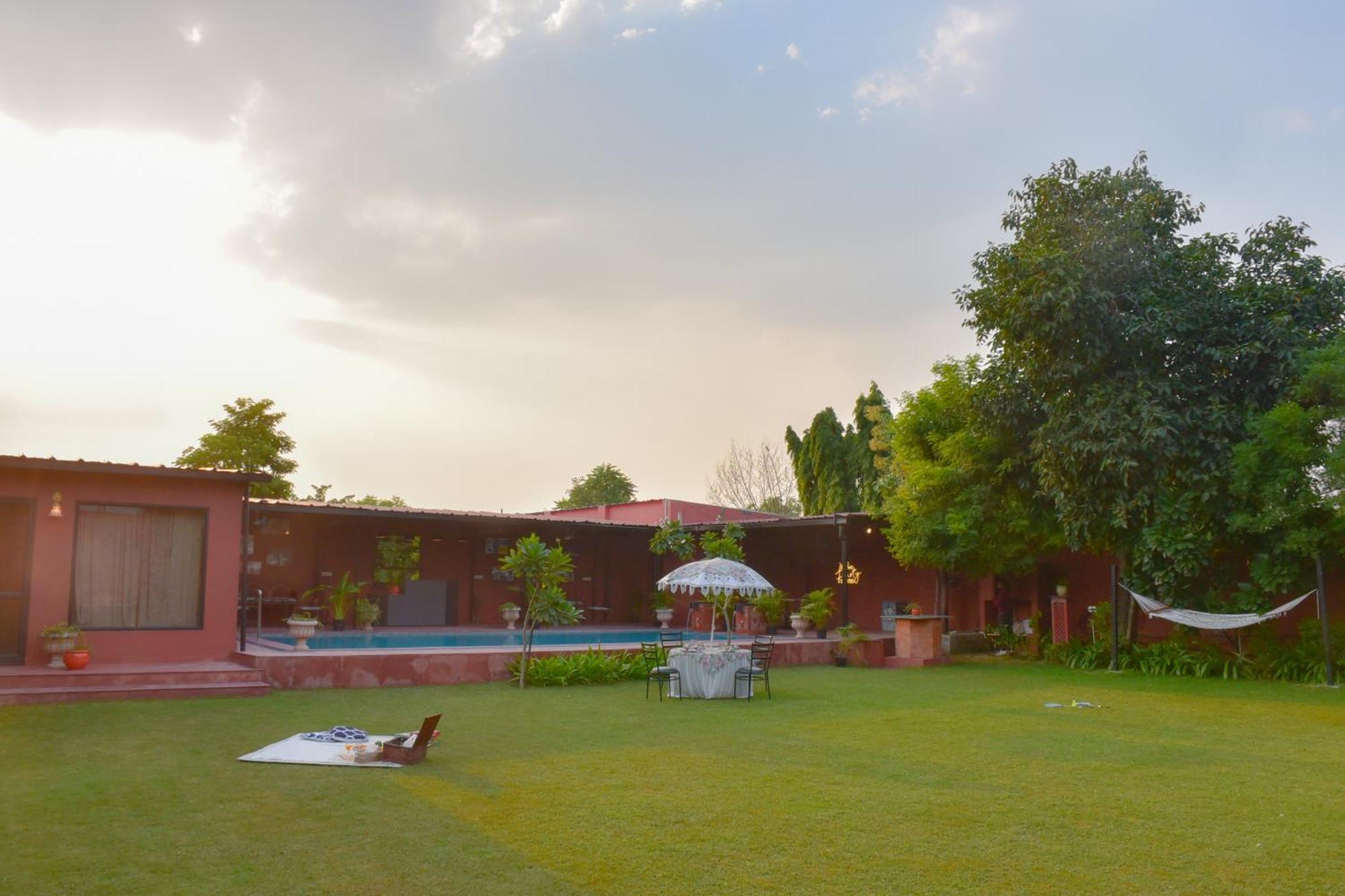 Chalet Om Kanta Farms *