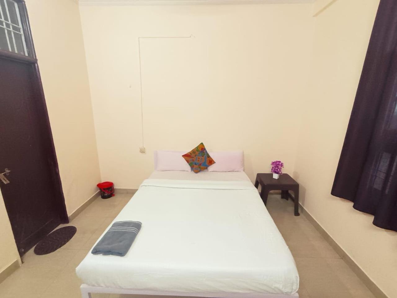 Galaxy Backpackes Airport Hostel Jaipur