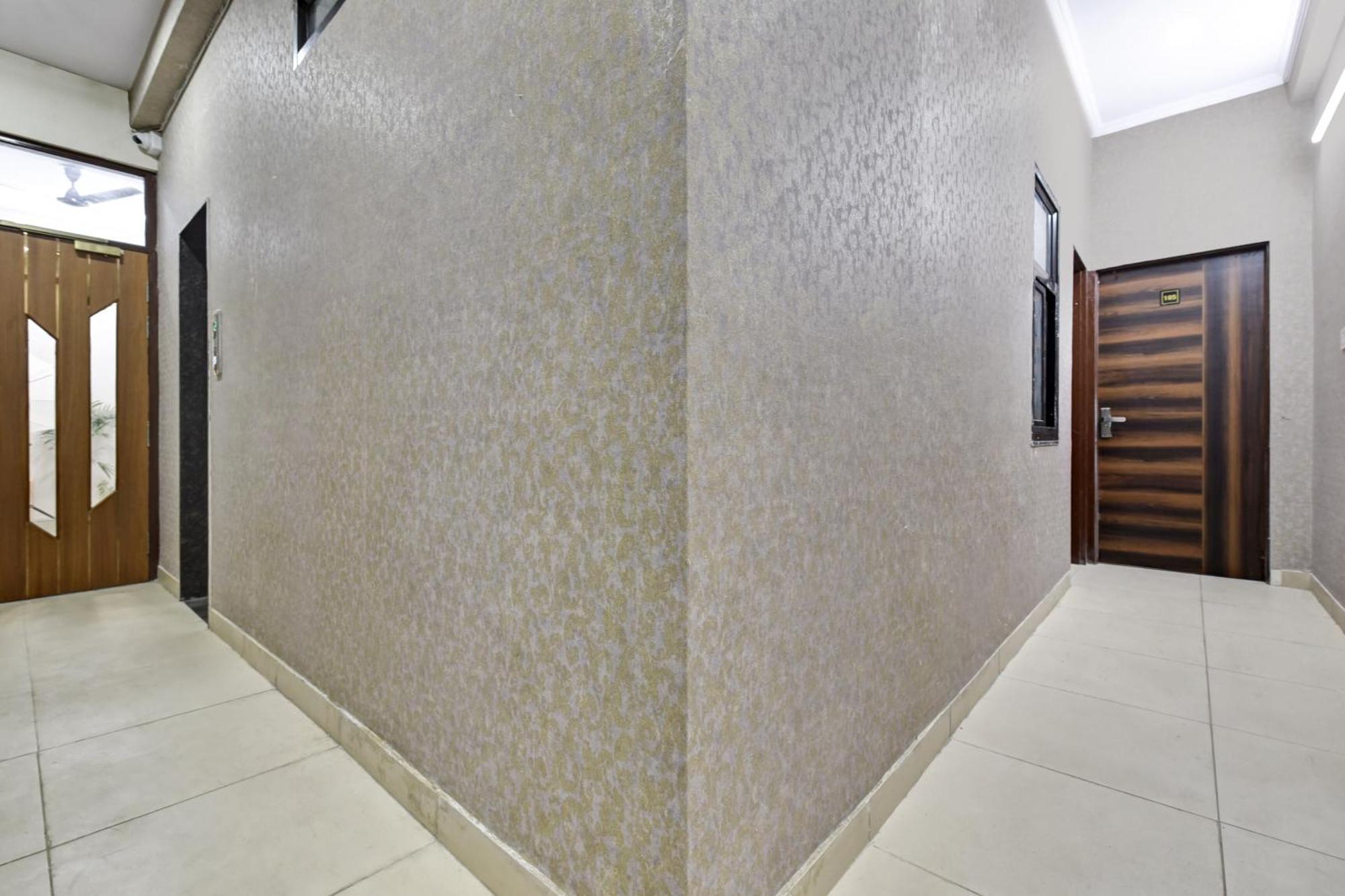Hotel O Pari Residency