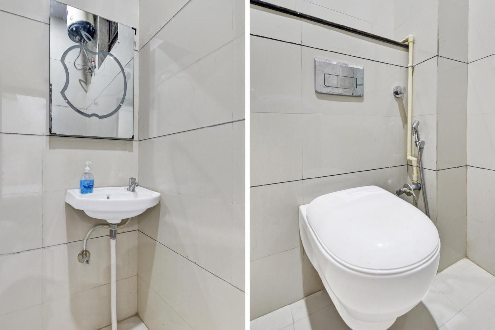 Hotel O Pari Residency 4*