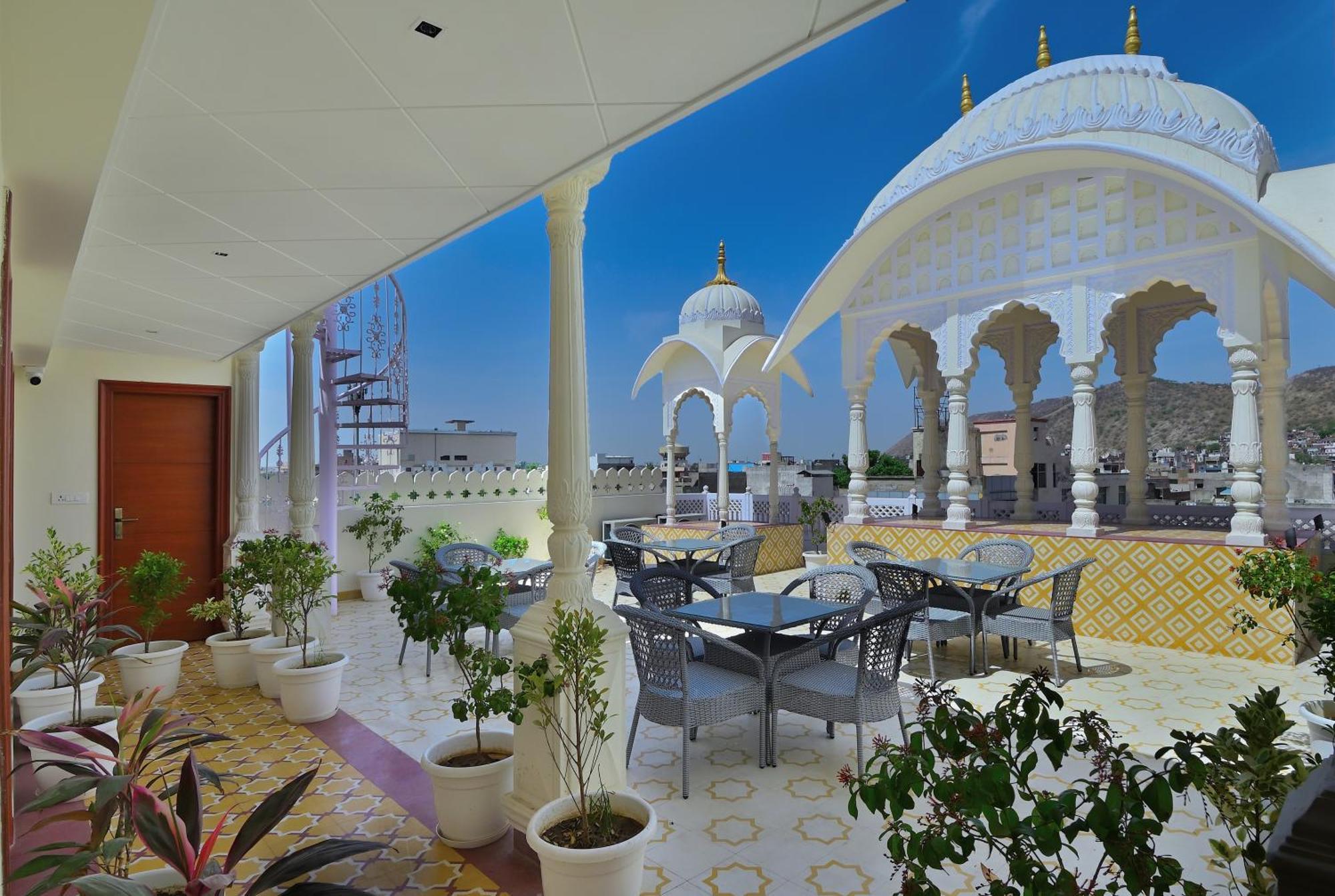 Hotel Trim Boutique Parkota Haveli 3*