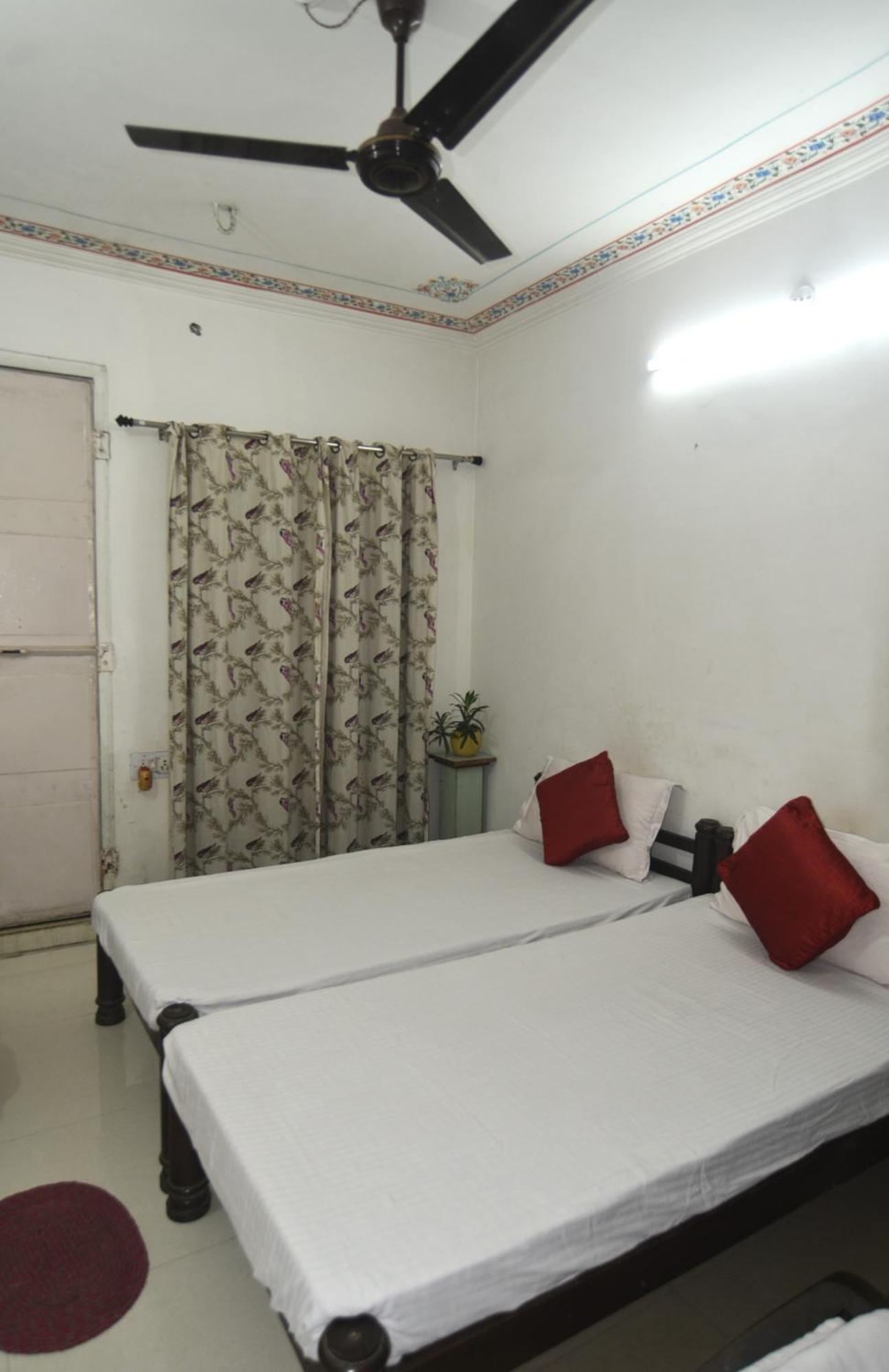 Sneh Deep Guest house 3*