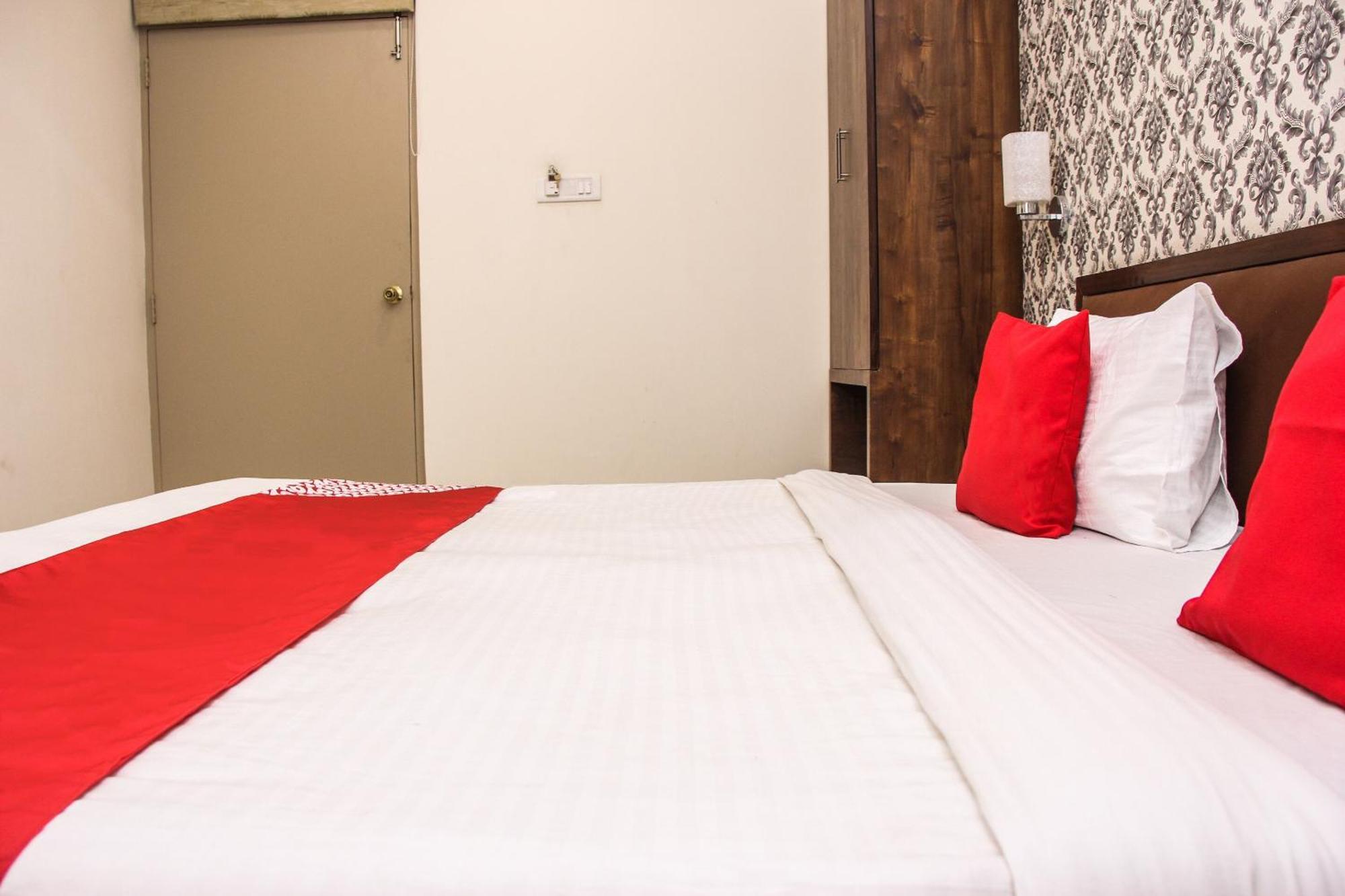 Hotel Collection O Chawla 4*