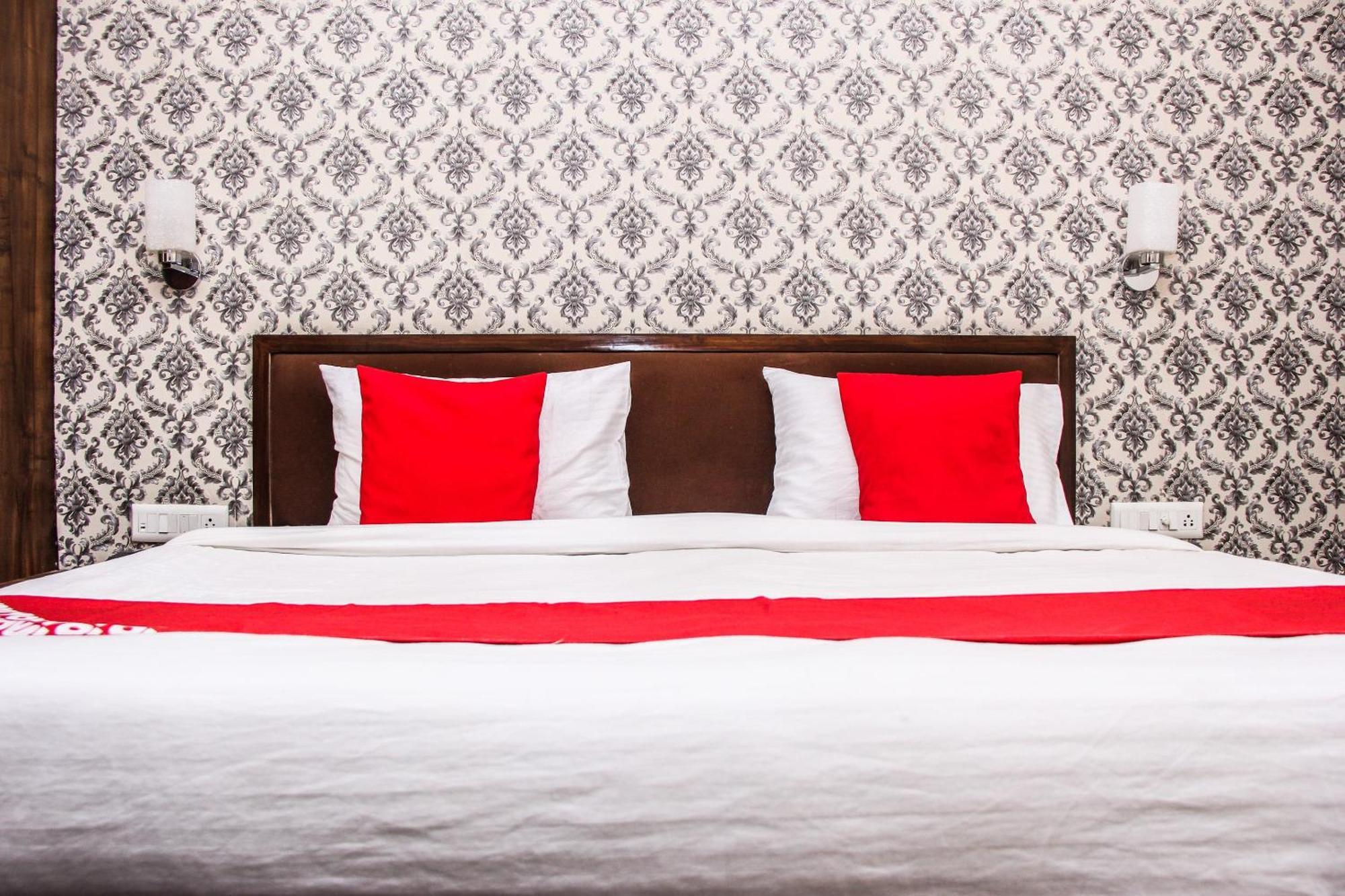 Hotel Collection O Chawla 4*