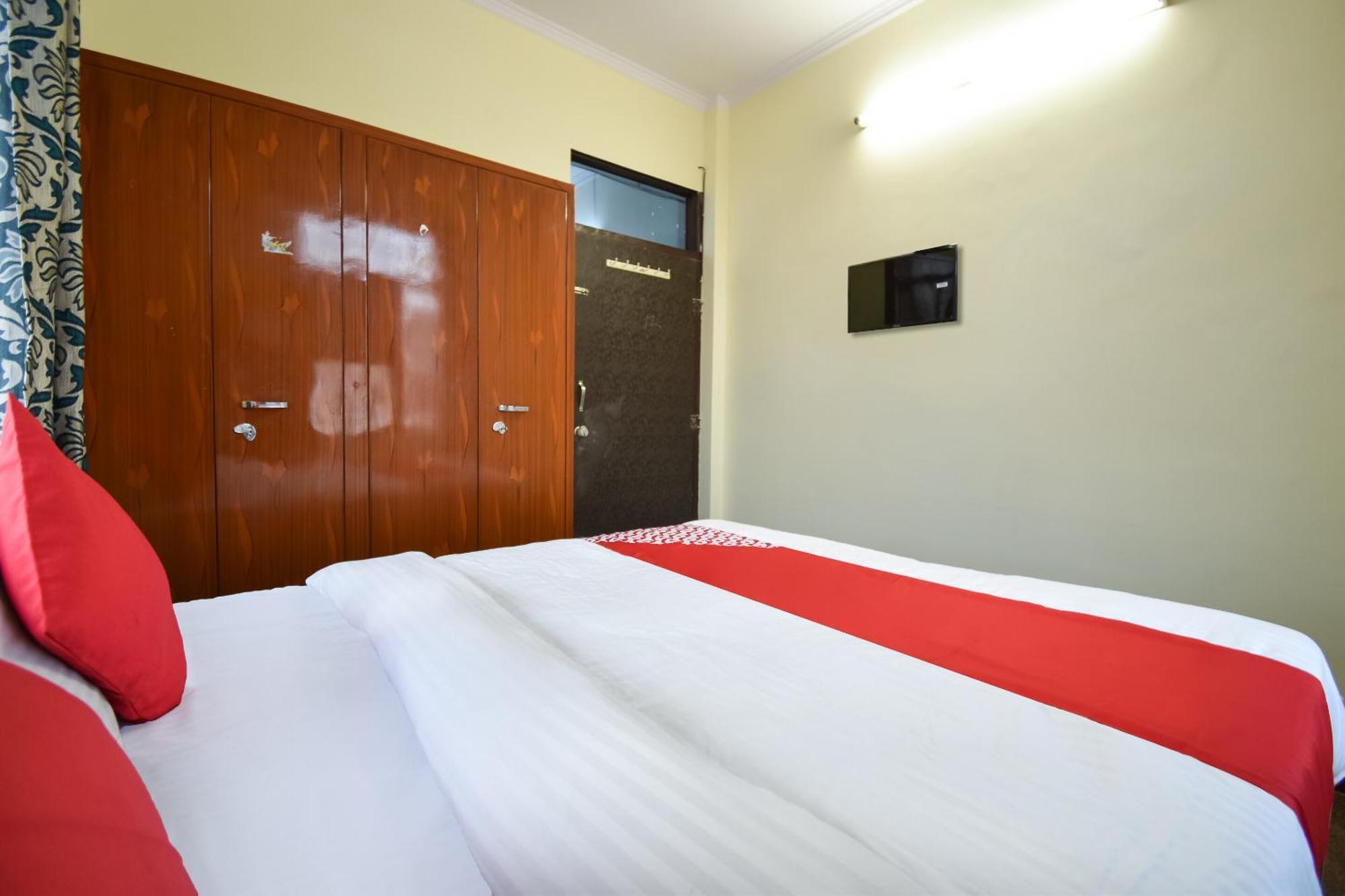 Hotel O Pragati 3*