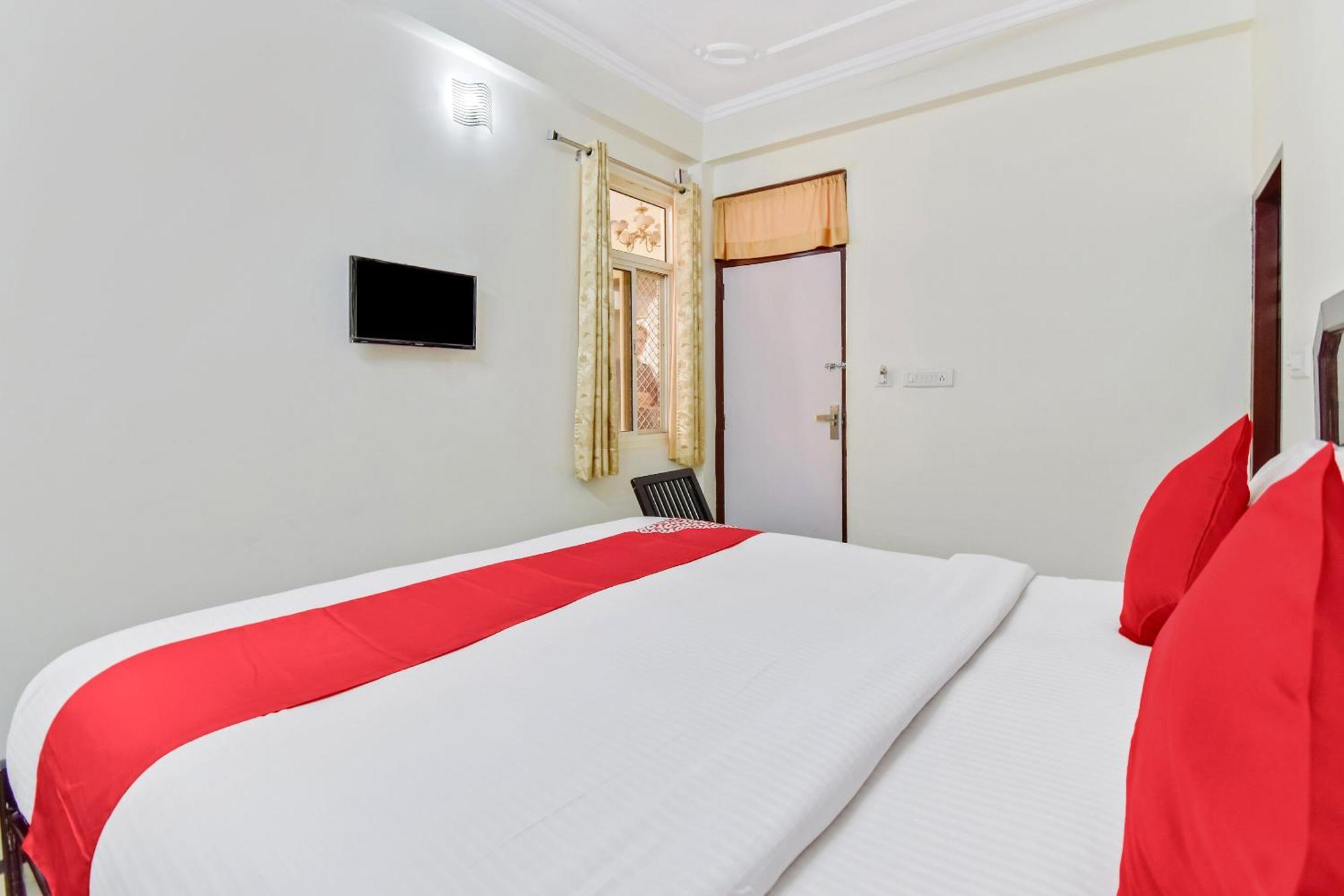 O Ekta My Hotel 3*