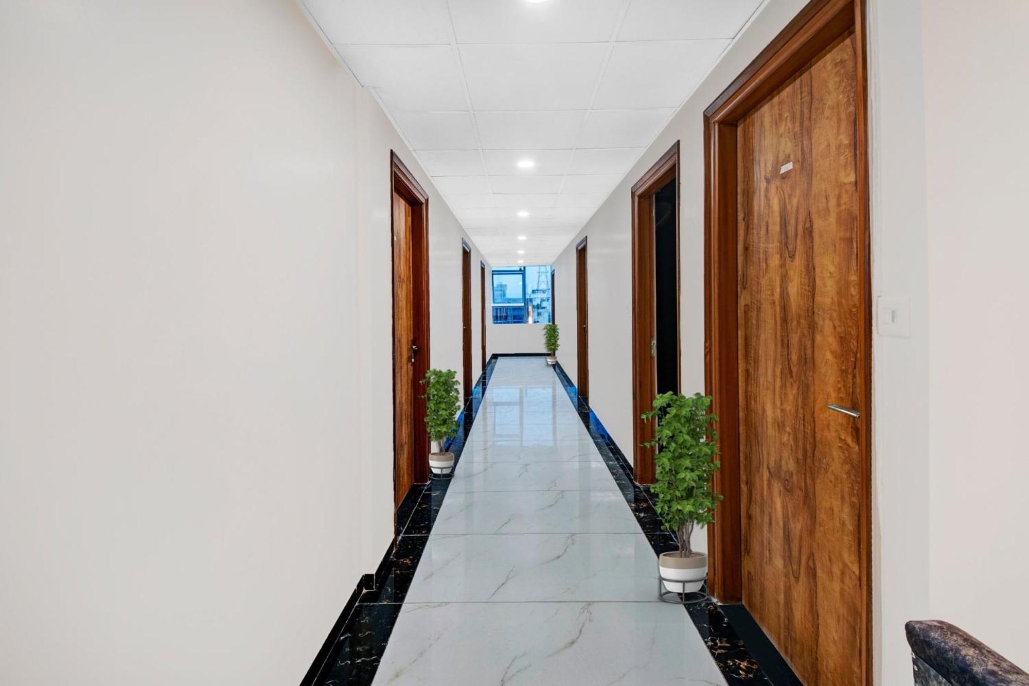 Hotel Townhouse Oak Rudra