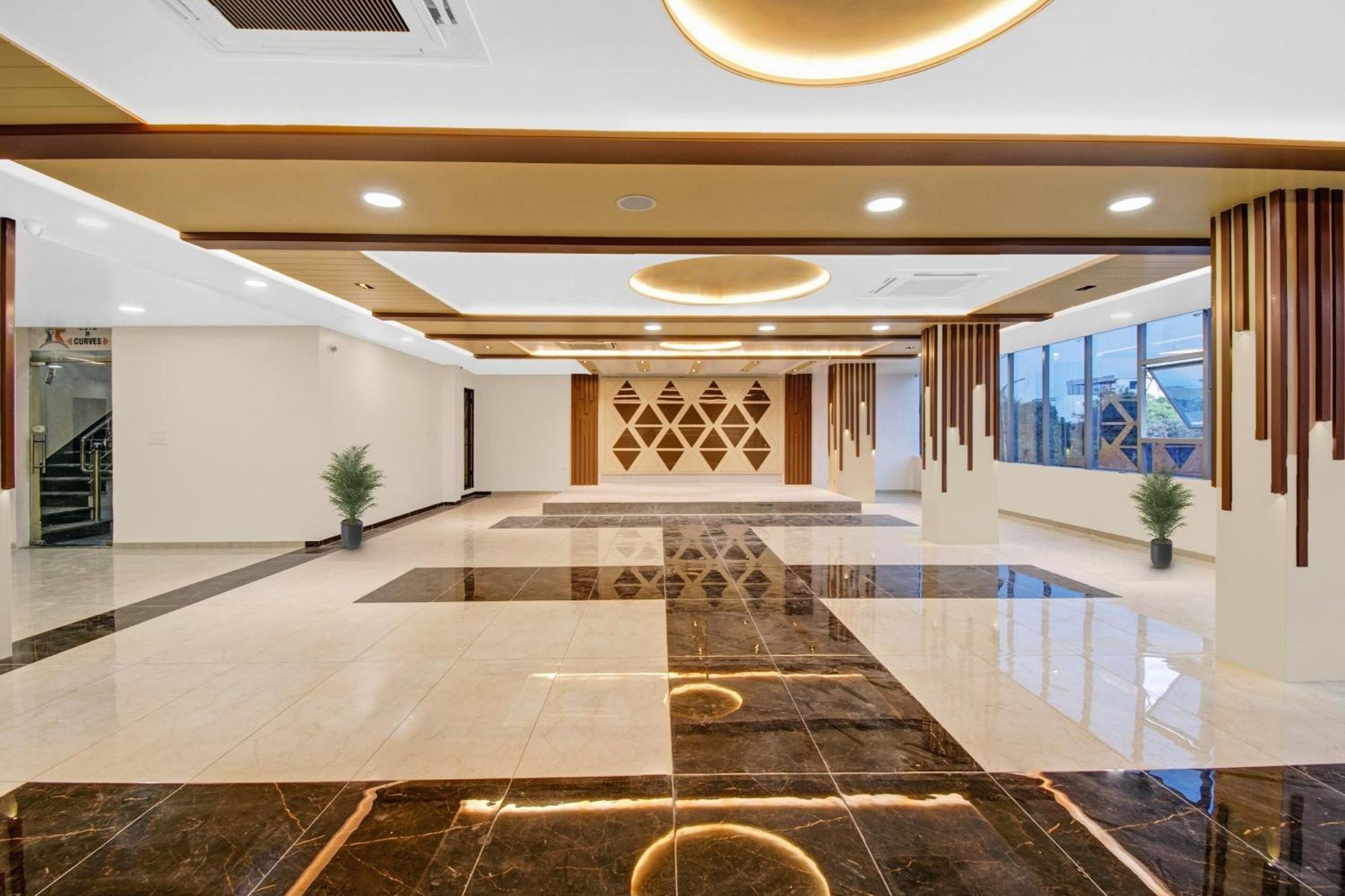 Townhouse Oak Rudra Hotel Jaipur