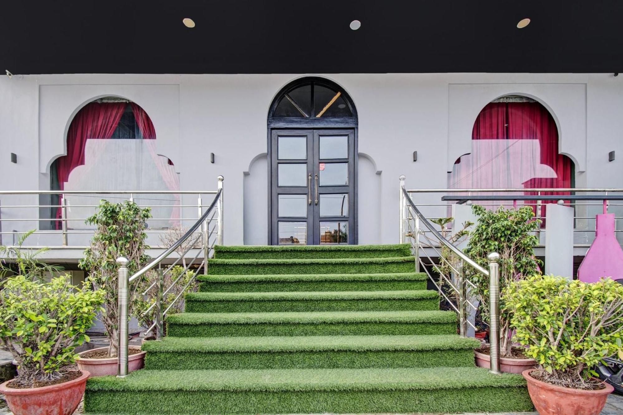 Hotel Townhouse Oak Rudra Jaipur