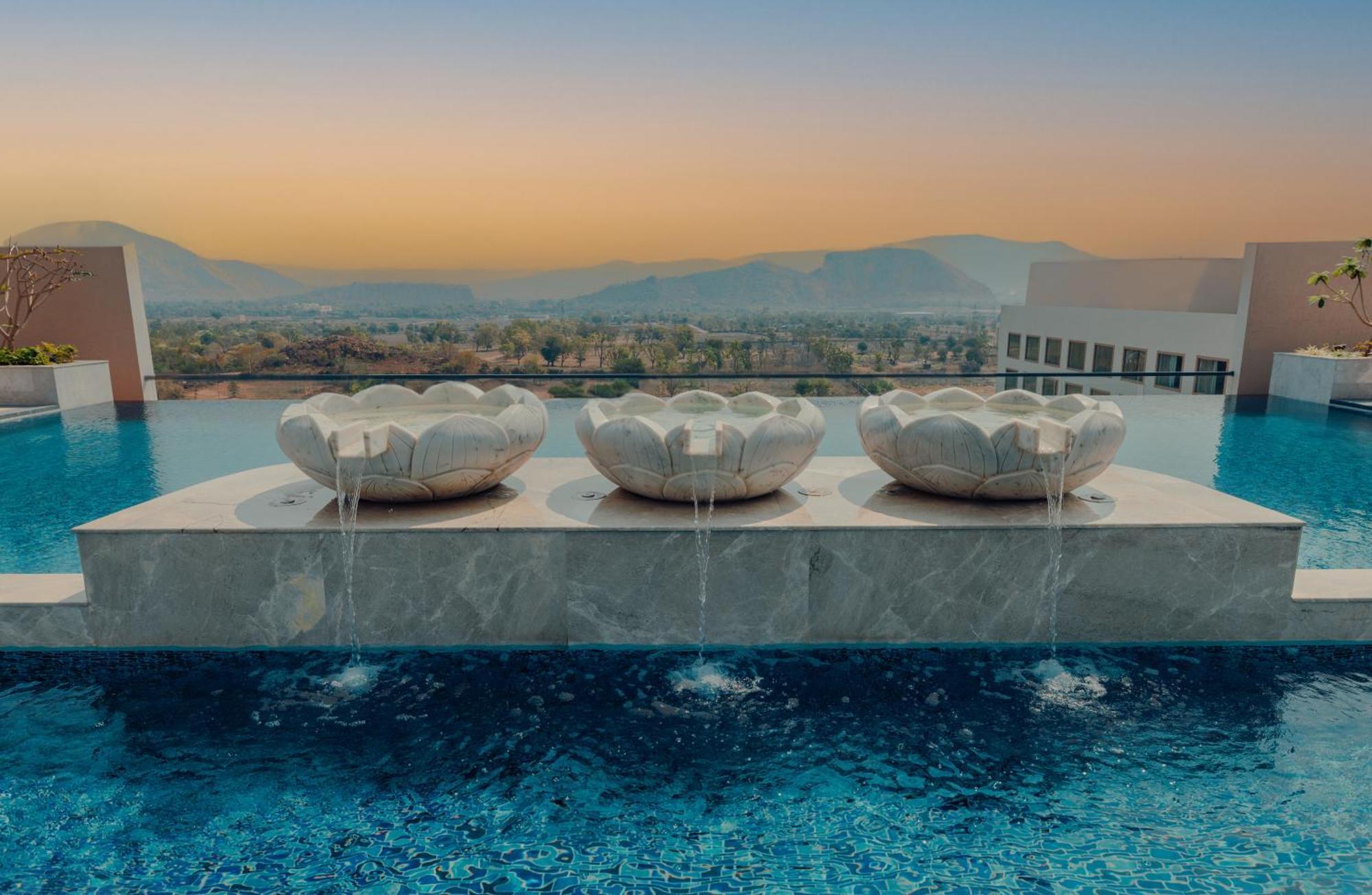Hotel Taj Amer,