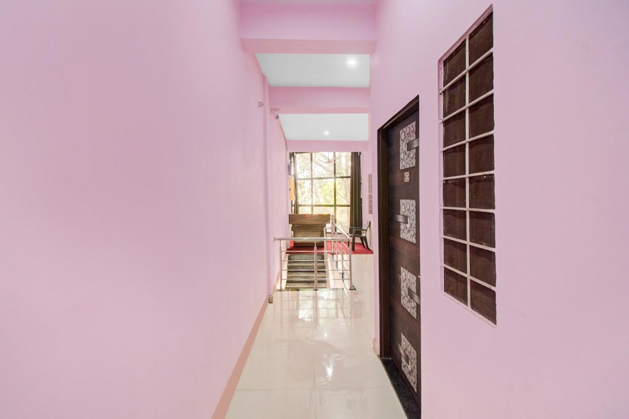 Hotel O Radha 4*