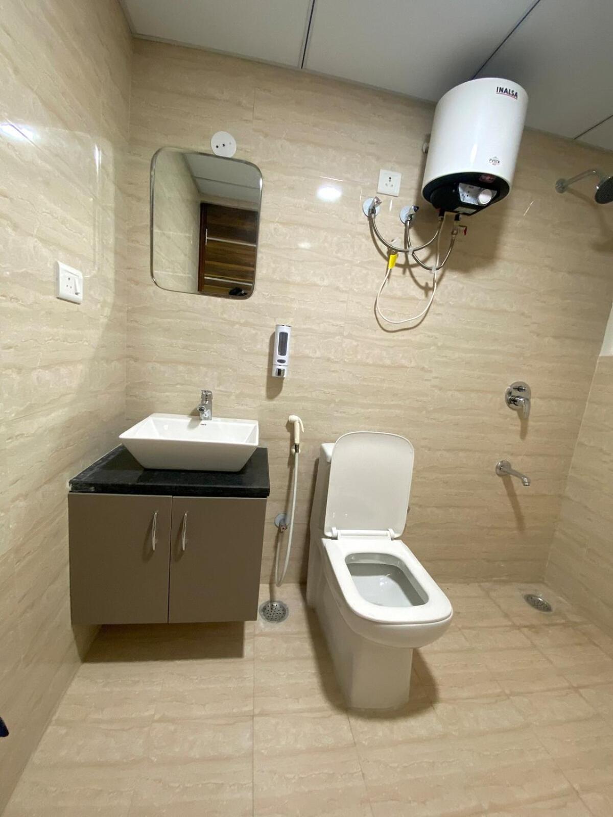 Apartment Fully Furnished Luxury Flat In Free Wifi *
