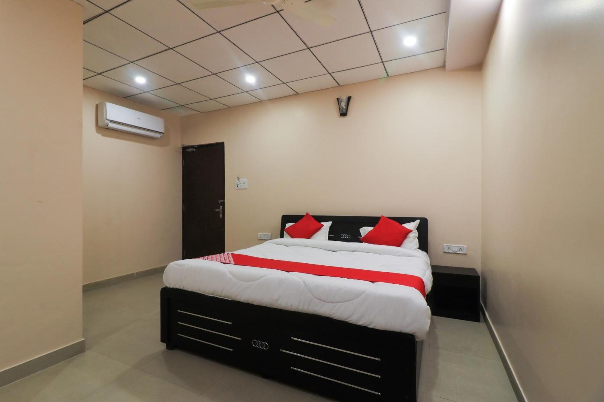Hotel O Focus Elite 3*
