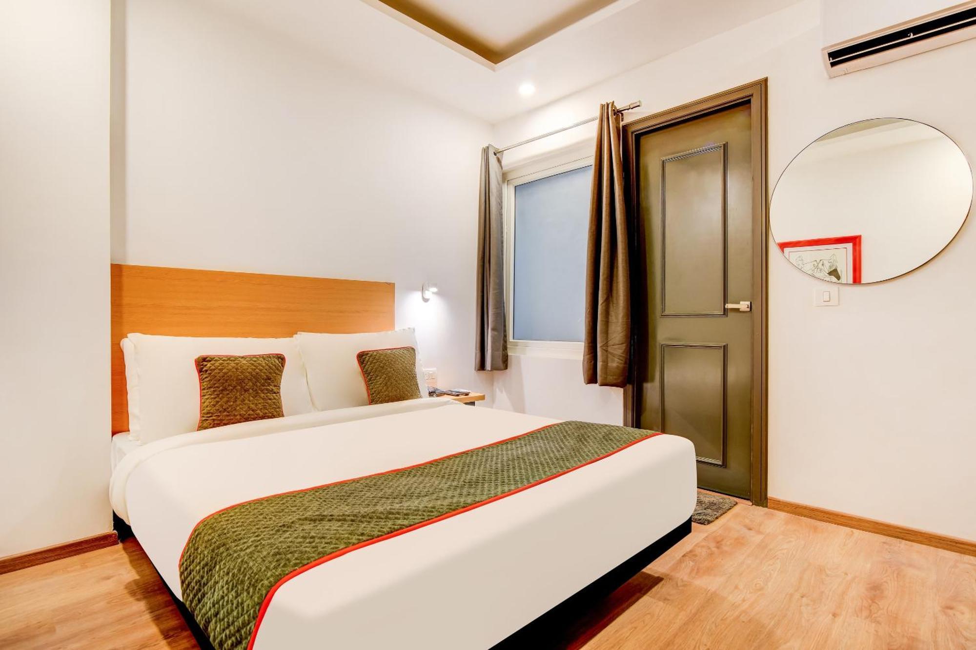 Hotel Townhouse Airport 4*
