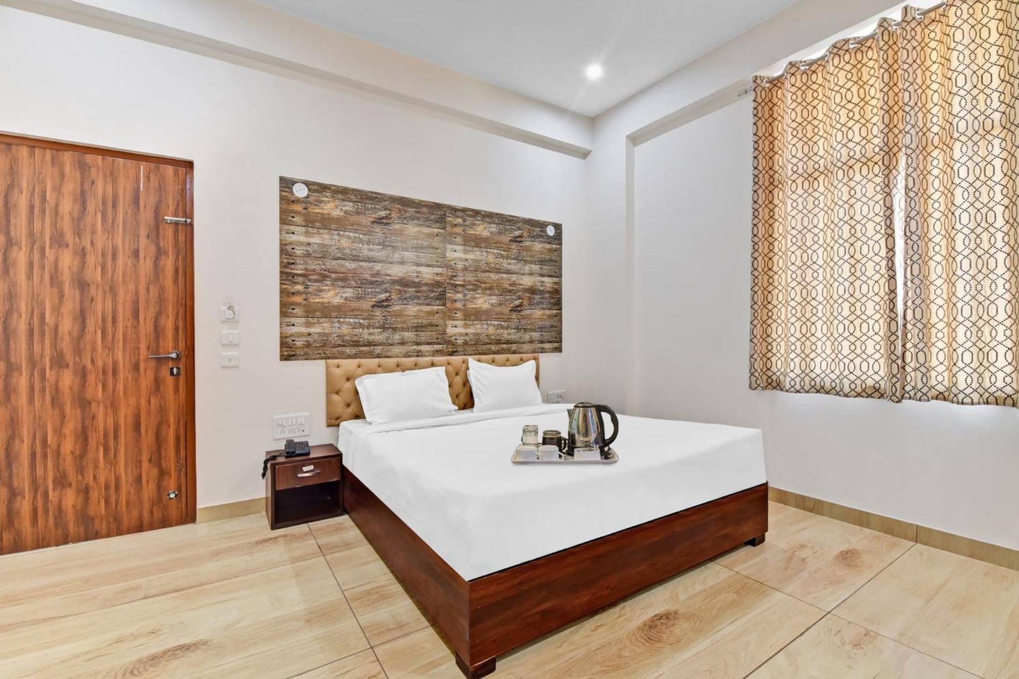Hotel O Amrapali 4*