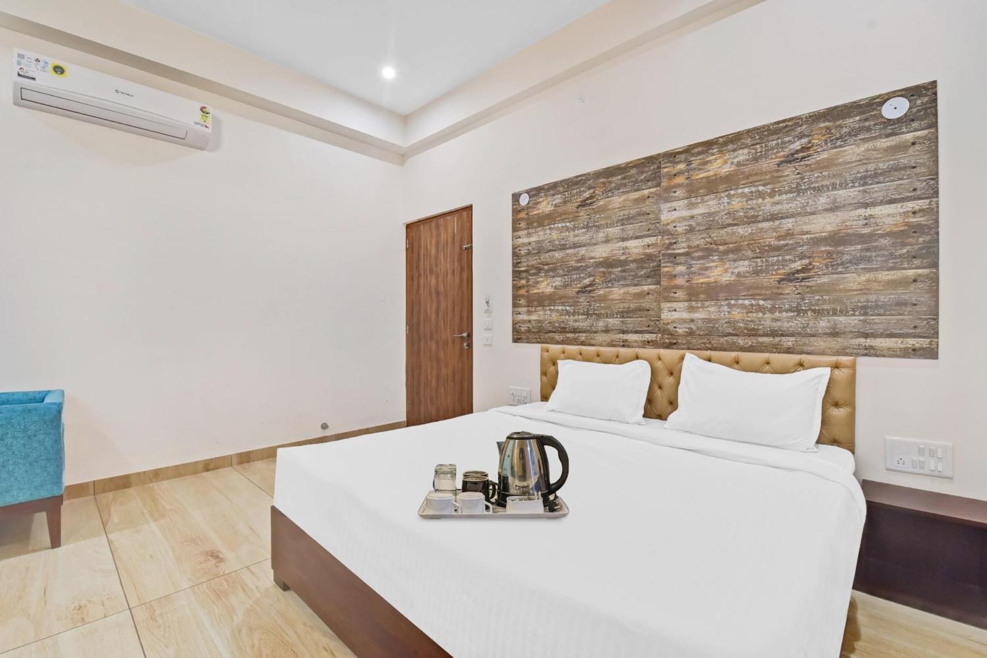 O Amrapali Hotel 4*