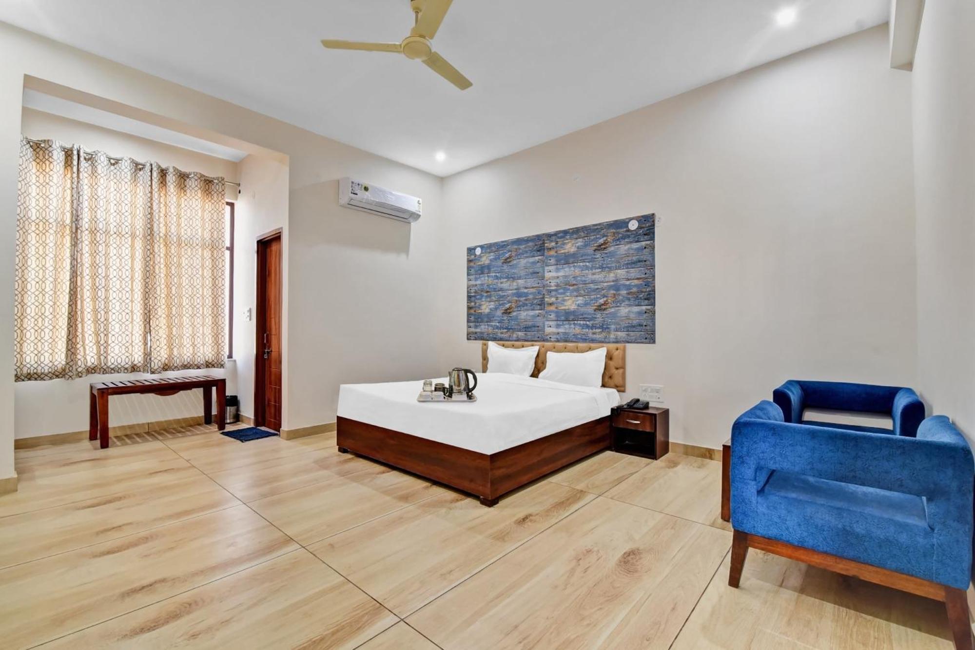 Hotel O Amrapali 4*