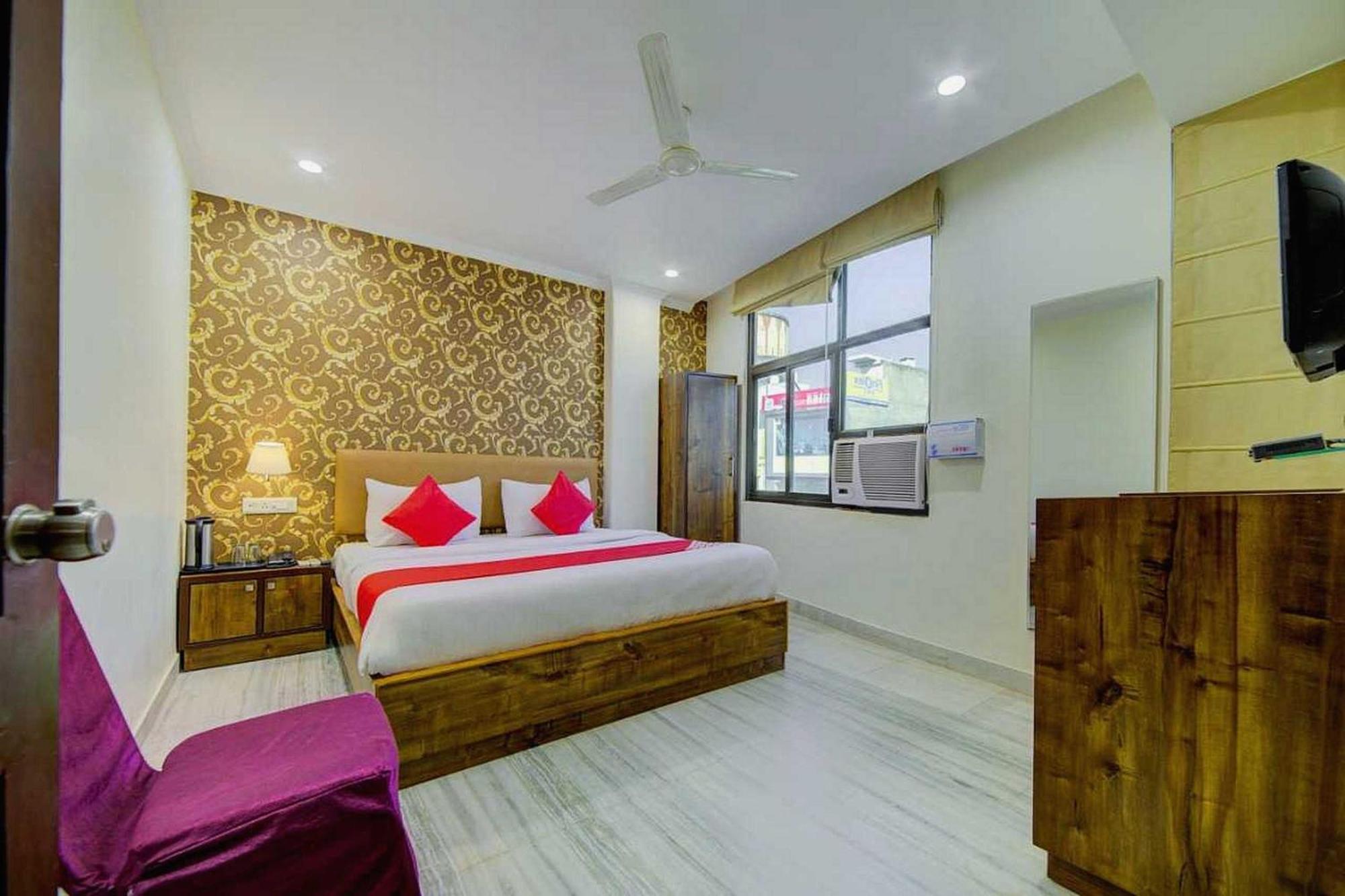 Hotel O Palm Town Jaipur