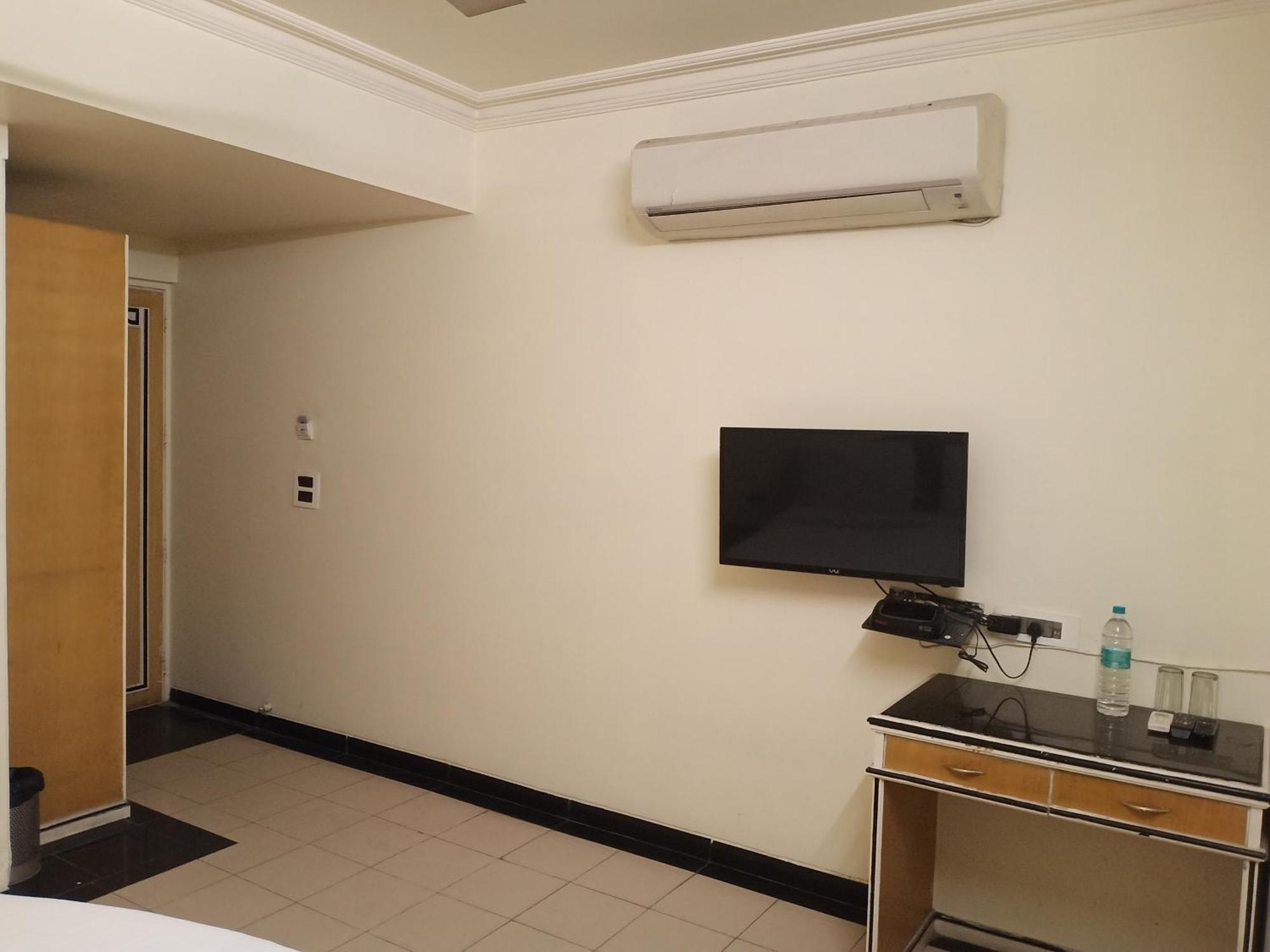 Indiana Classic Hotel 3*