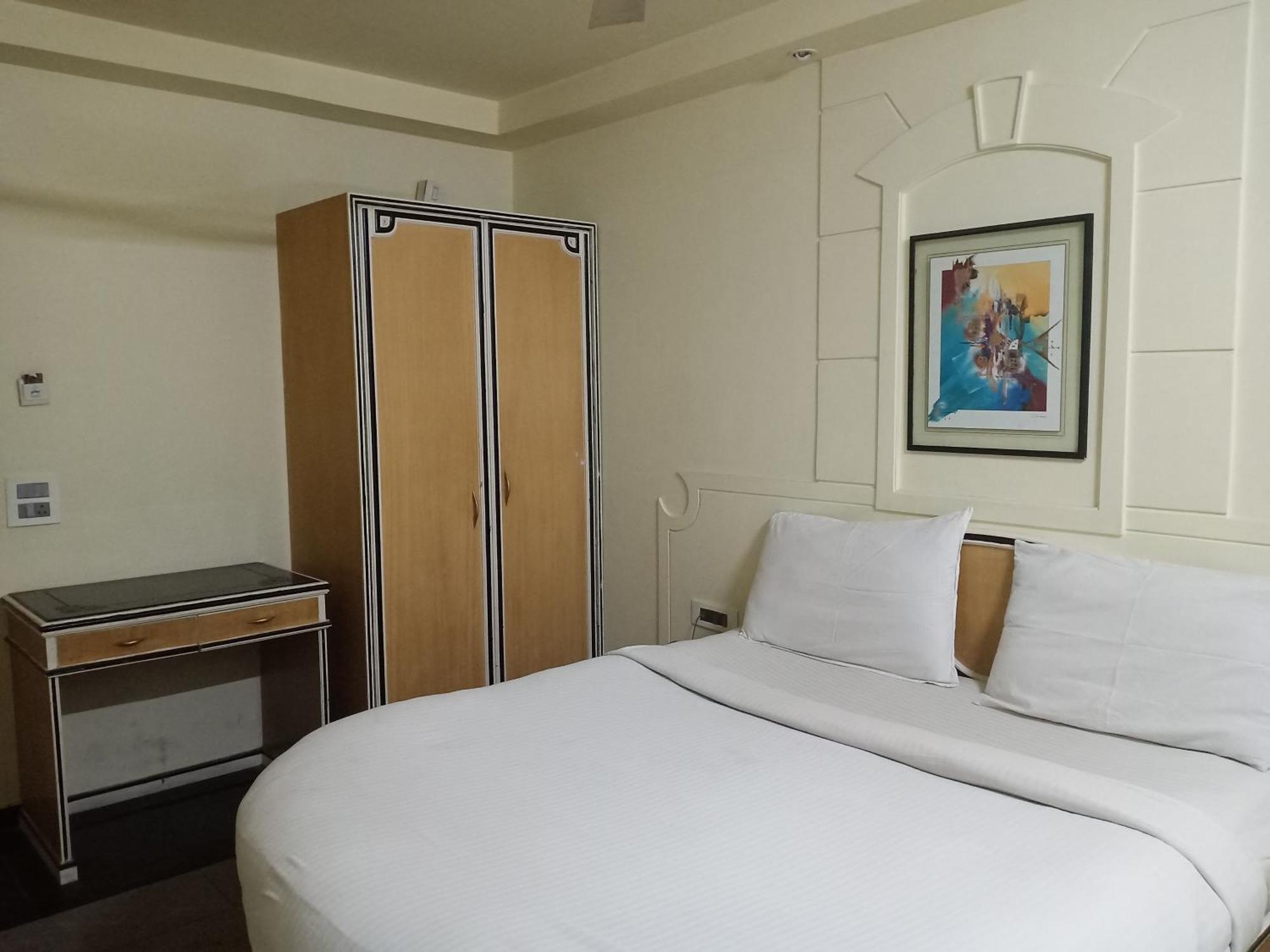 Indiana Classic Hotel Jaipur