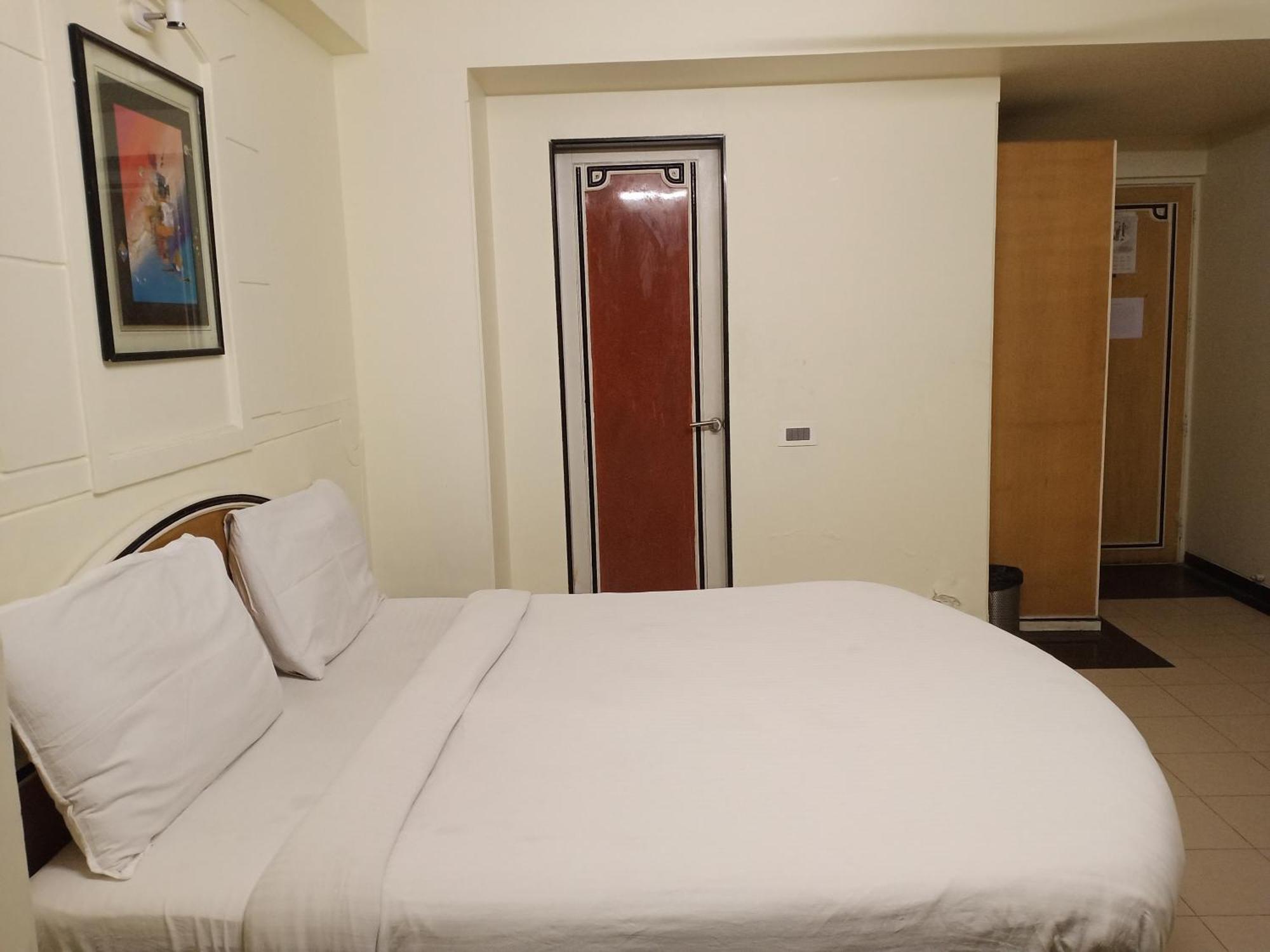 Indiana Classic Hotel