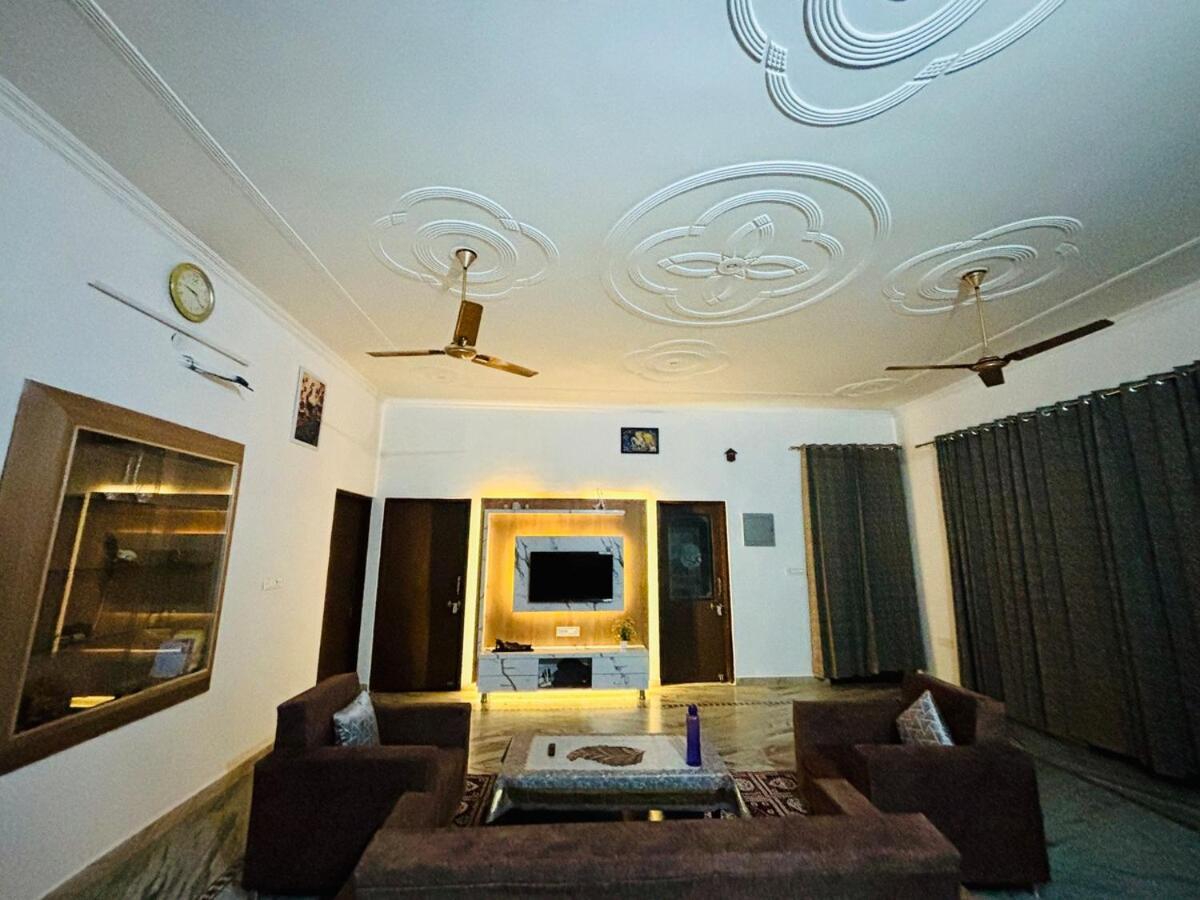 Spacious Homes In Apartment *