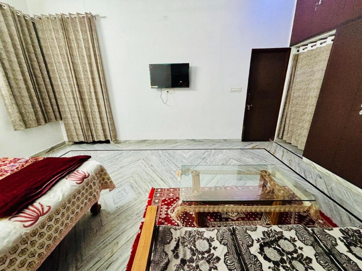 Spacious Homes In Apartment *