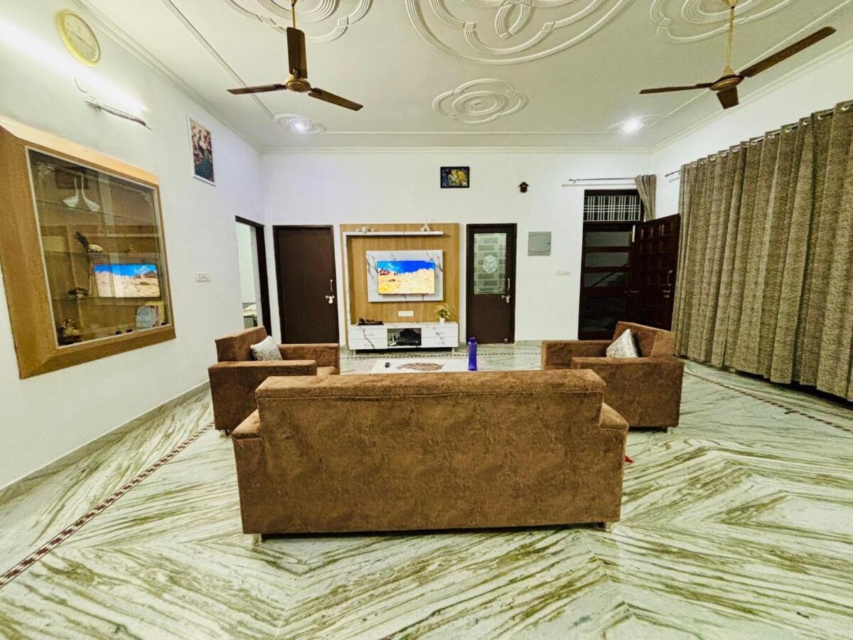 Spacious Homes In Apartment *