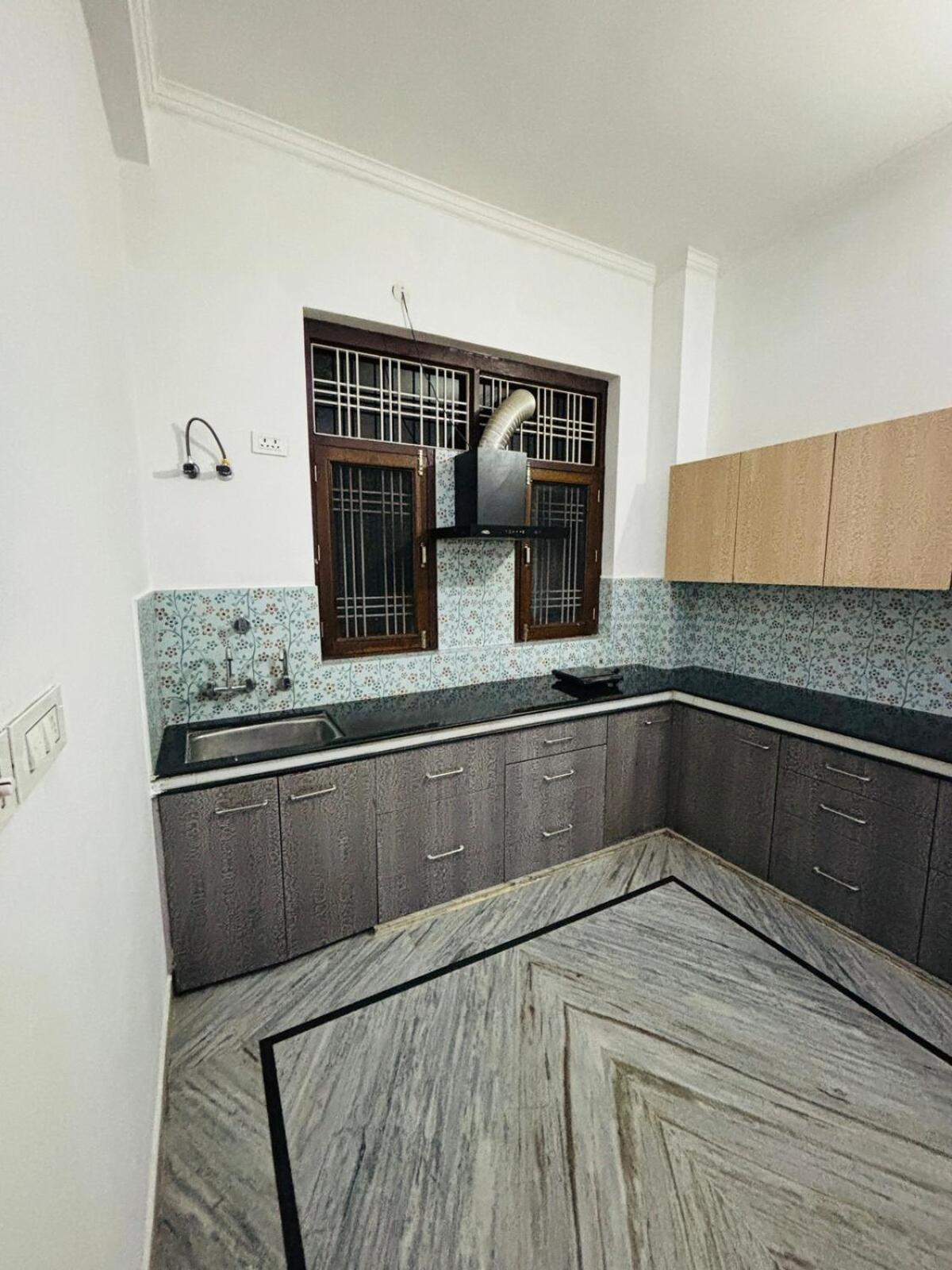 Spacious Homes In Apartment *