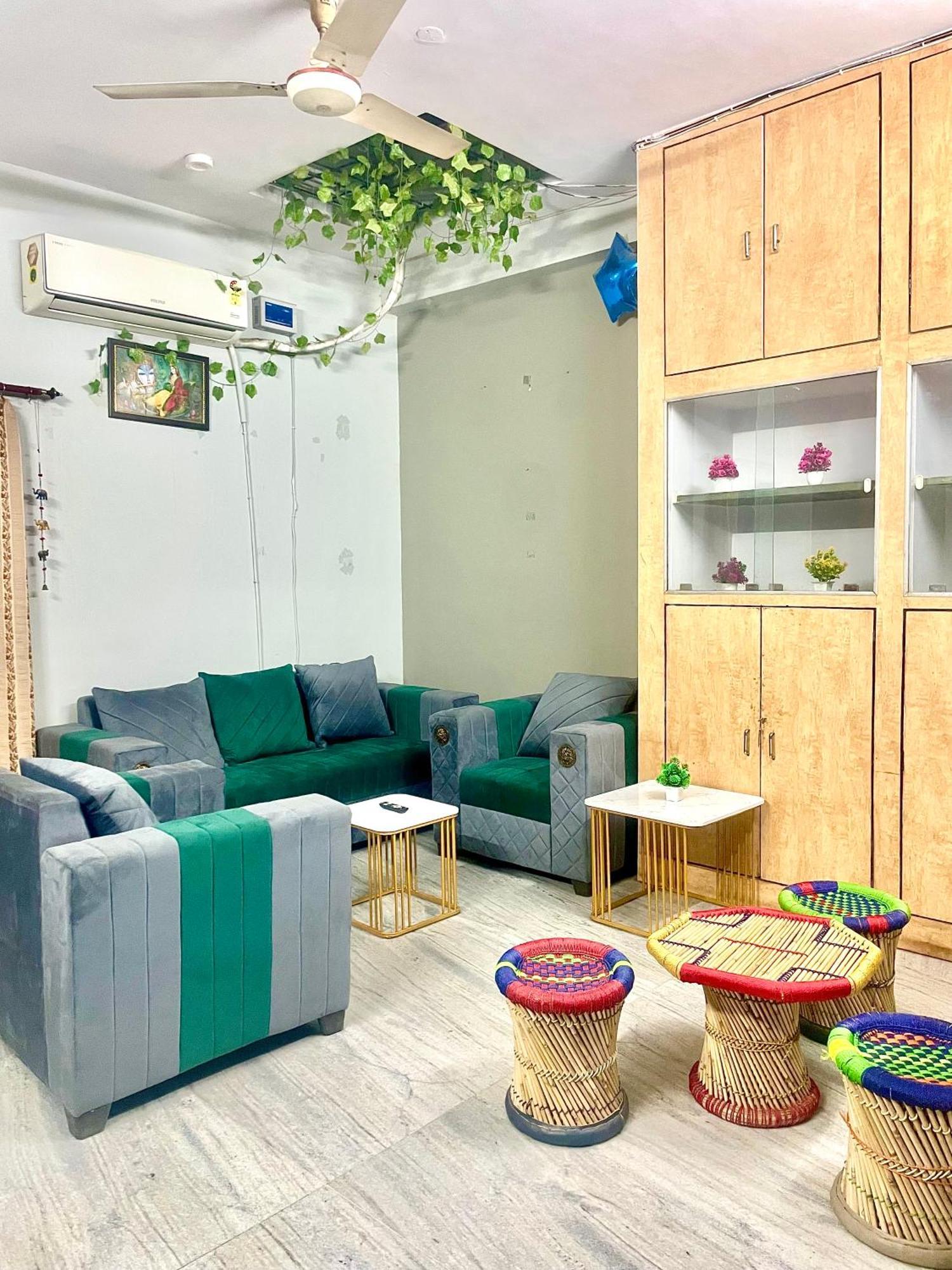 Zenroofs- 4 Bhk In Centre Holiday home Jaipur
