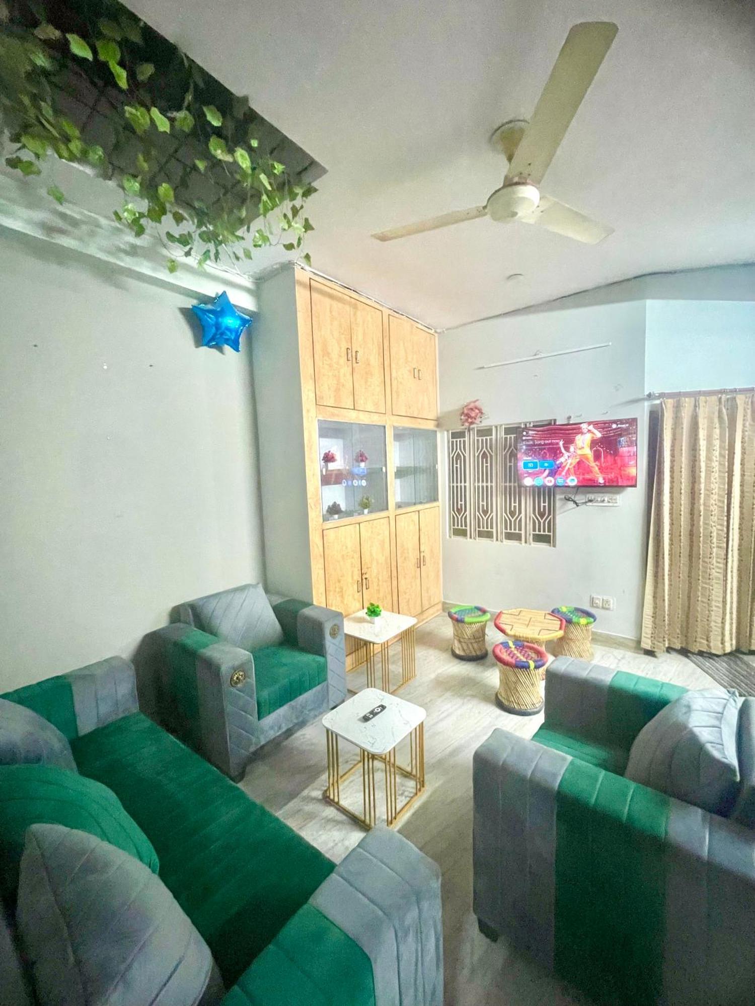 Zenroofs- 4 Bhk In Centre Holiday home Jaipur