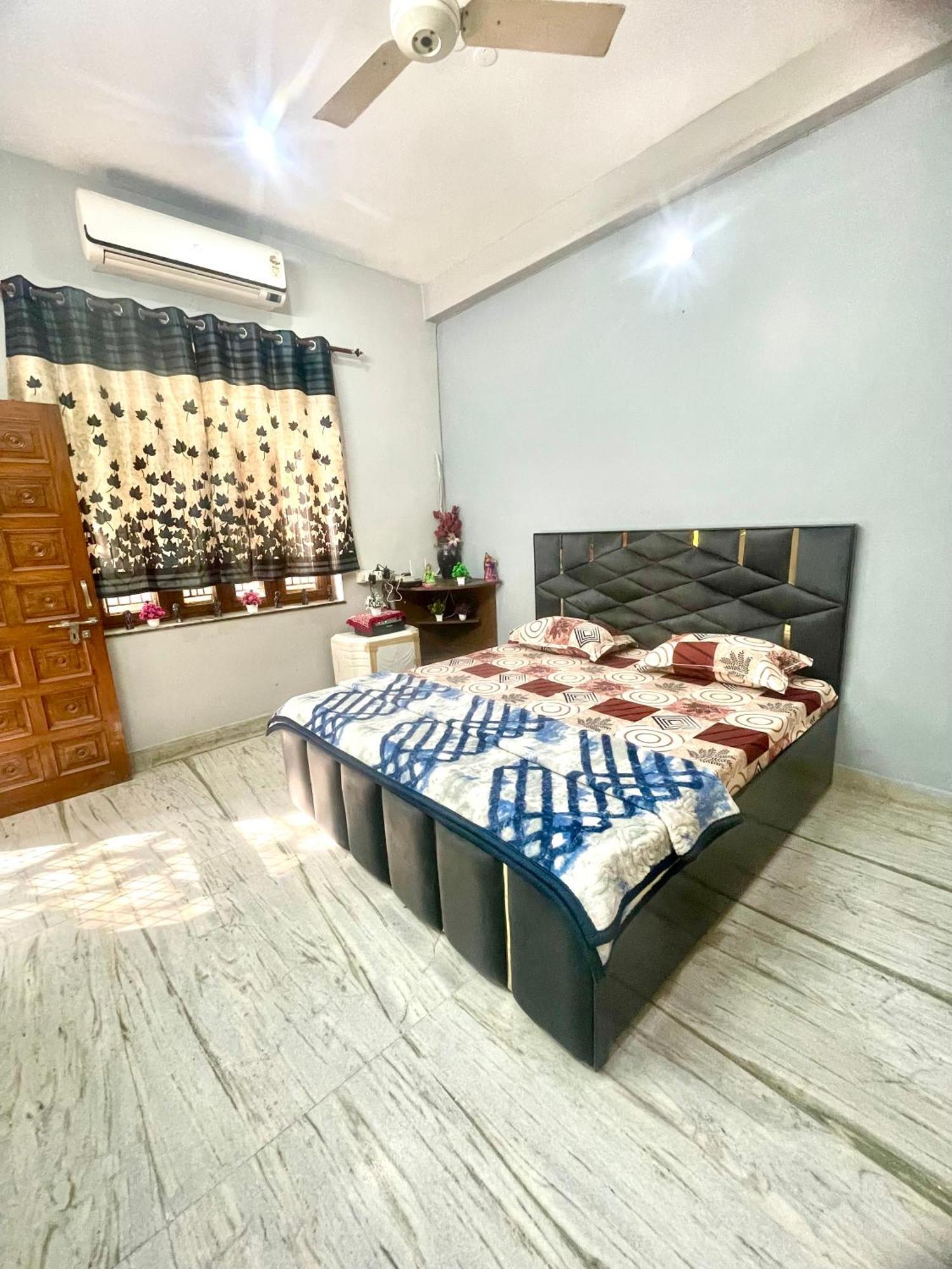 Zenroofs- 4 Bhk In Centre * Jaipur