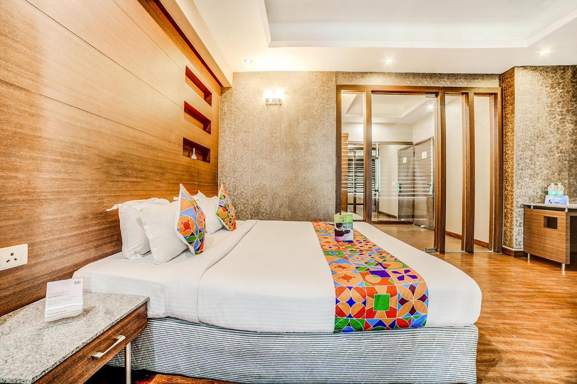 Fabhotel Aqua 3*