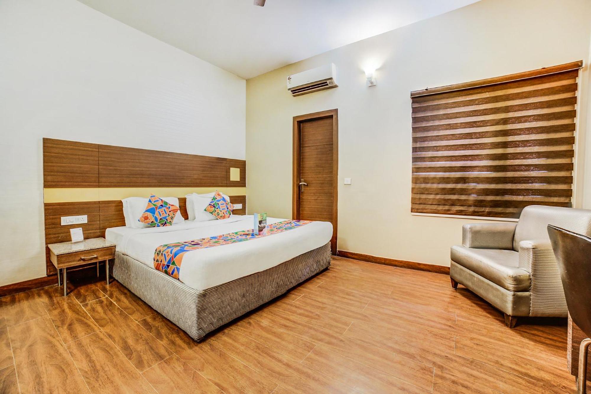 Guest house Fabhotel Aqua 3*
