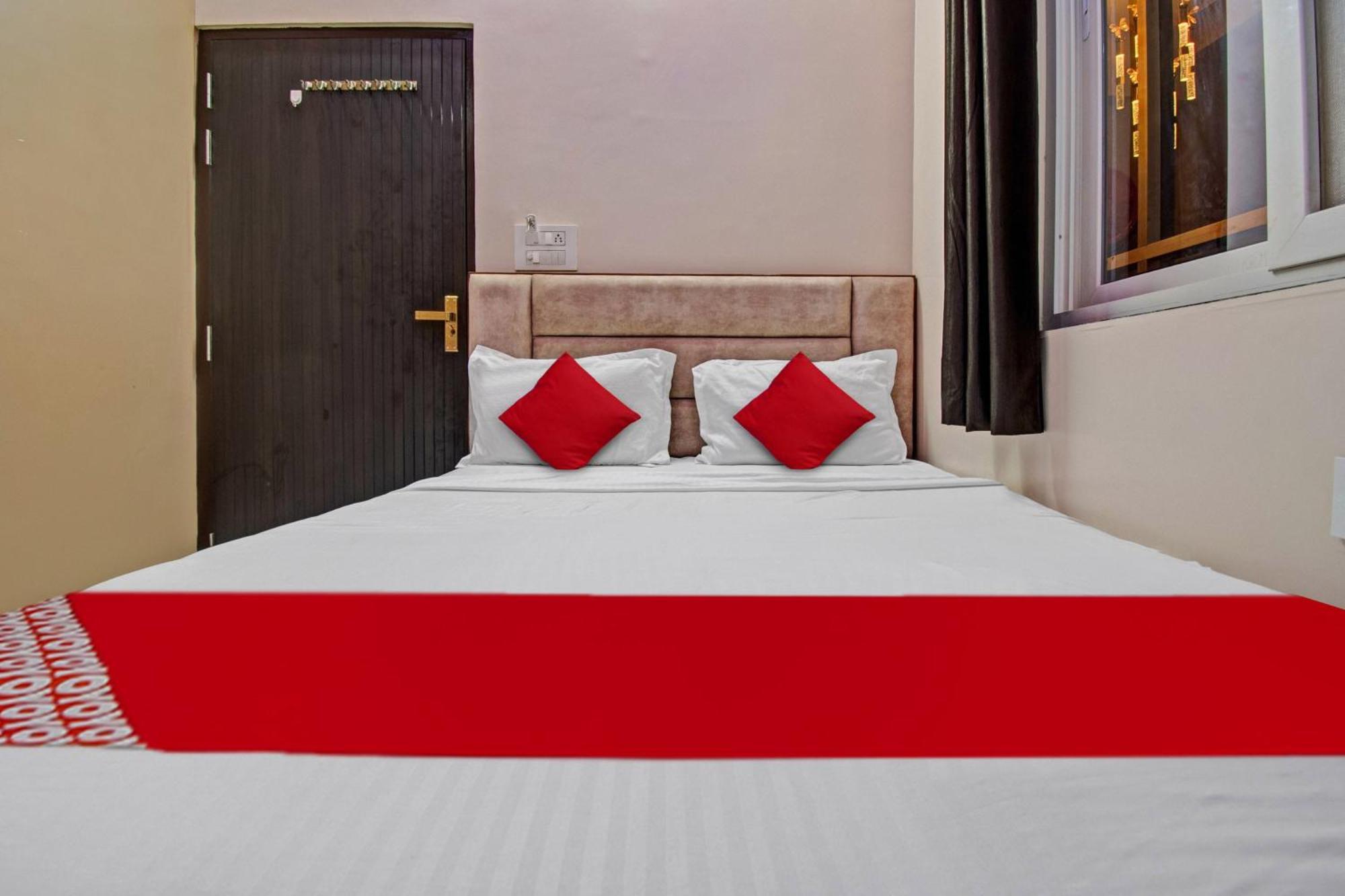 O Krishna Palace Hotel 3*