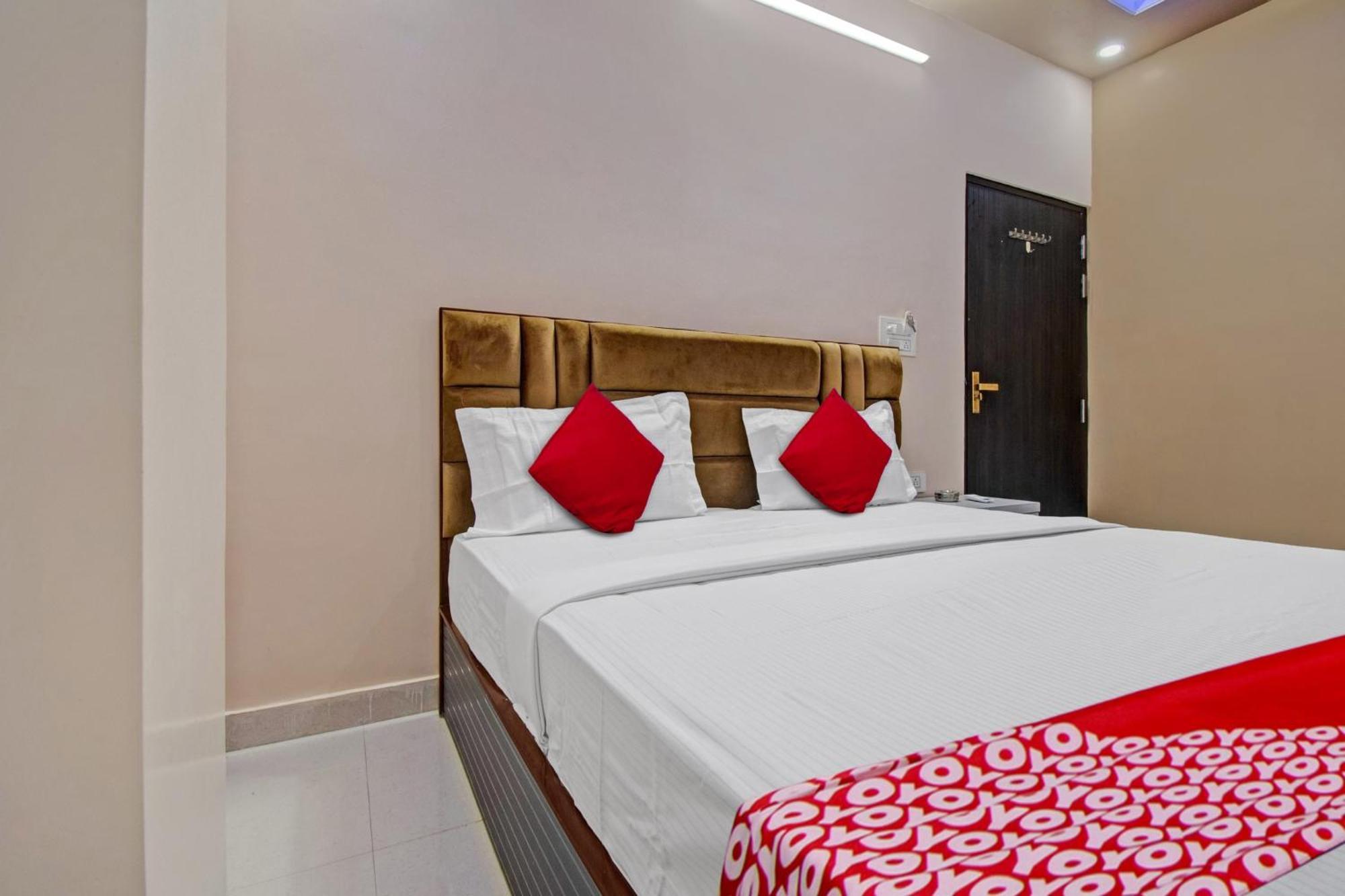 O Krishna Palace Hotel 3*