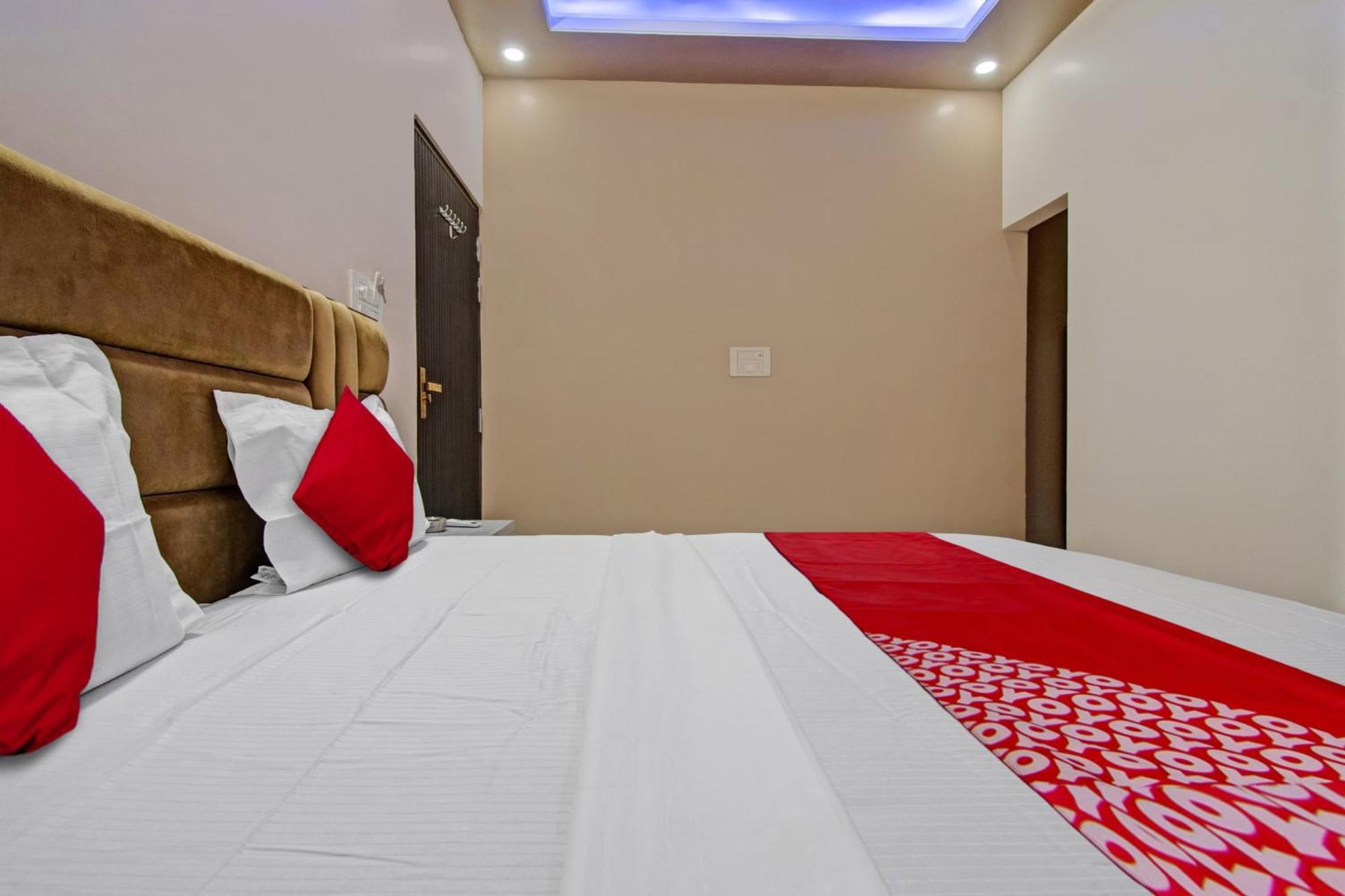 O Krishna Palace Hotel Jaipur
