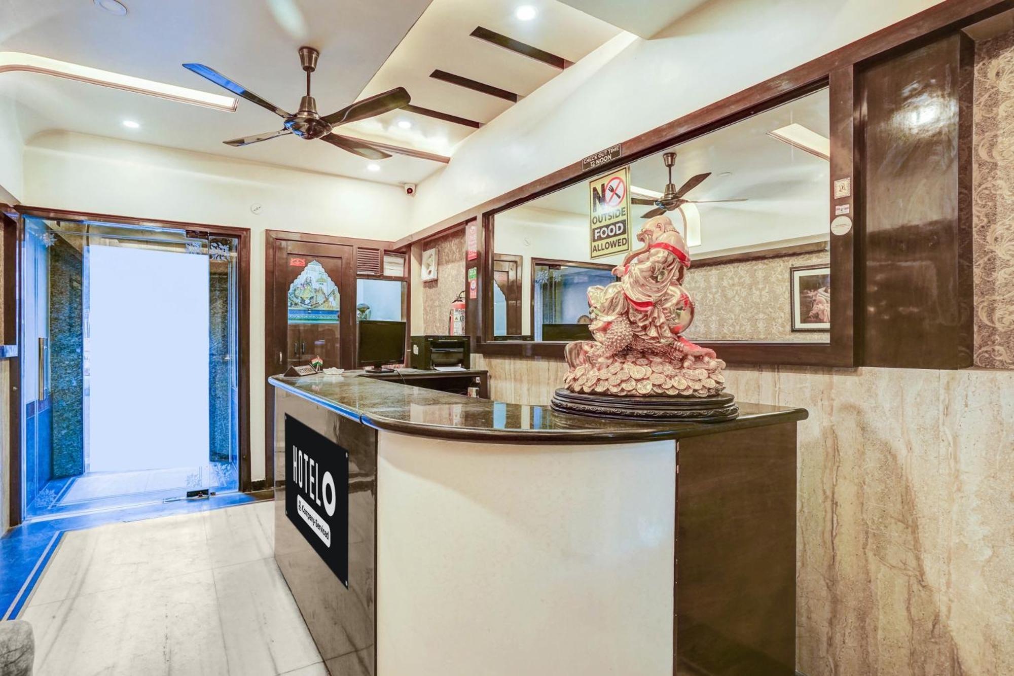 Hotel Super Collection O Sindhi Camp