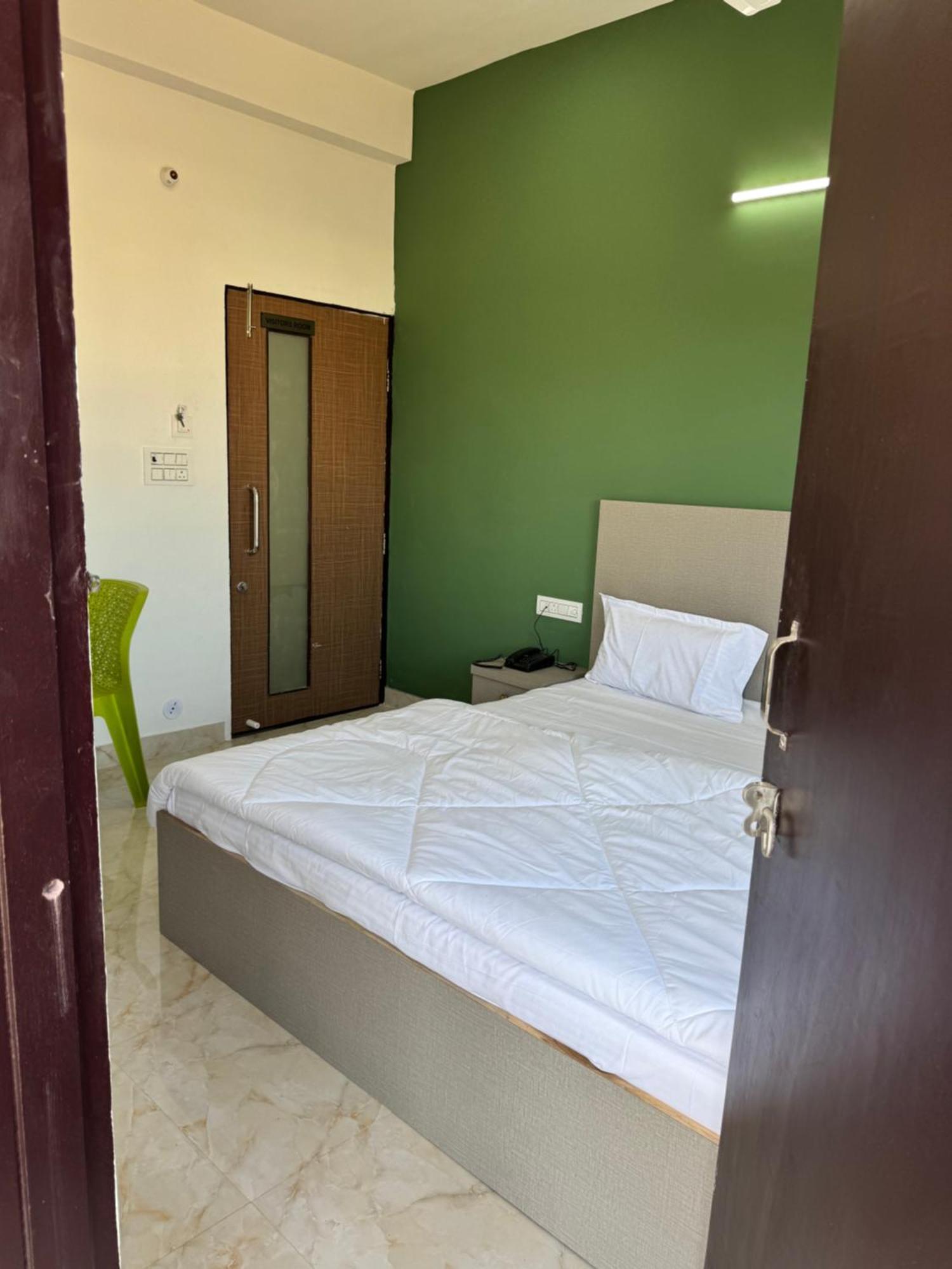 Hotal Avondale Hotel