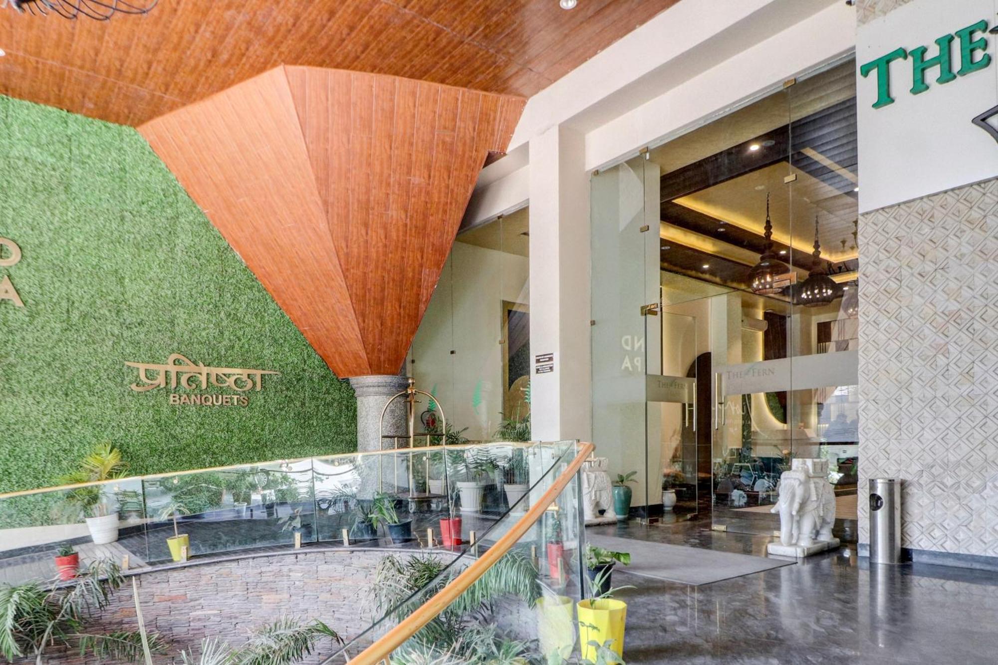 Luxury Grand Anukampa Hotel