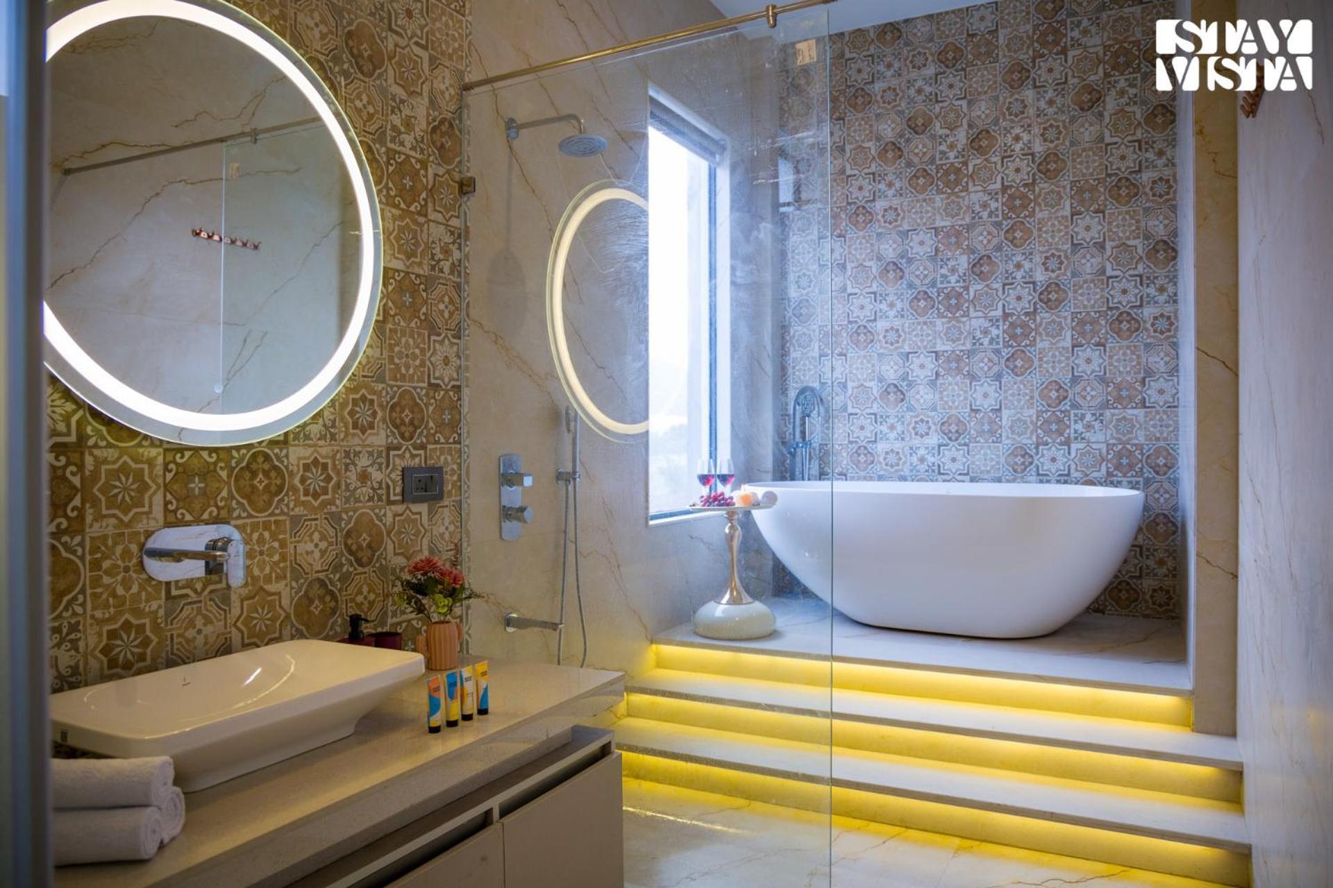 Villa Stayvista At Priana - A Luxury Pool With Jacuzzi & Gym Jaipur